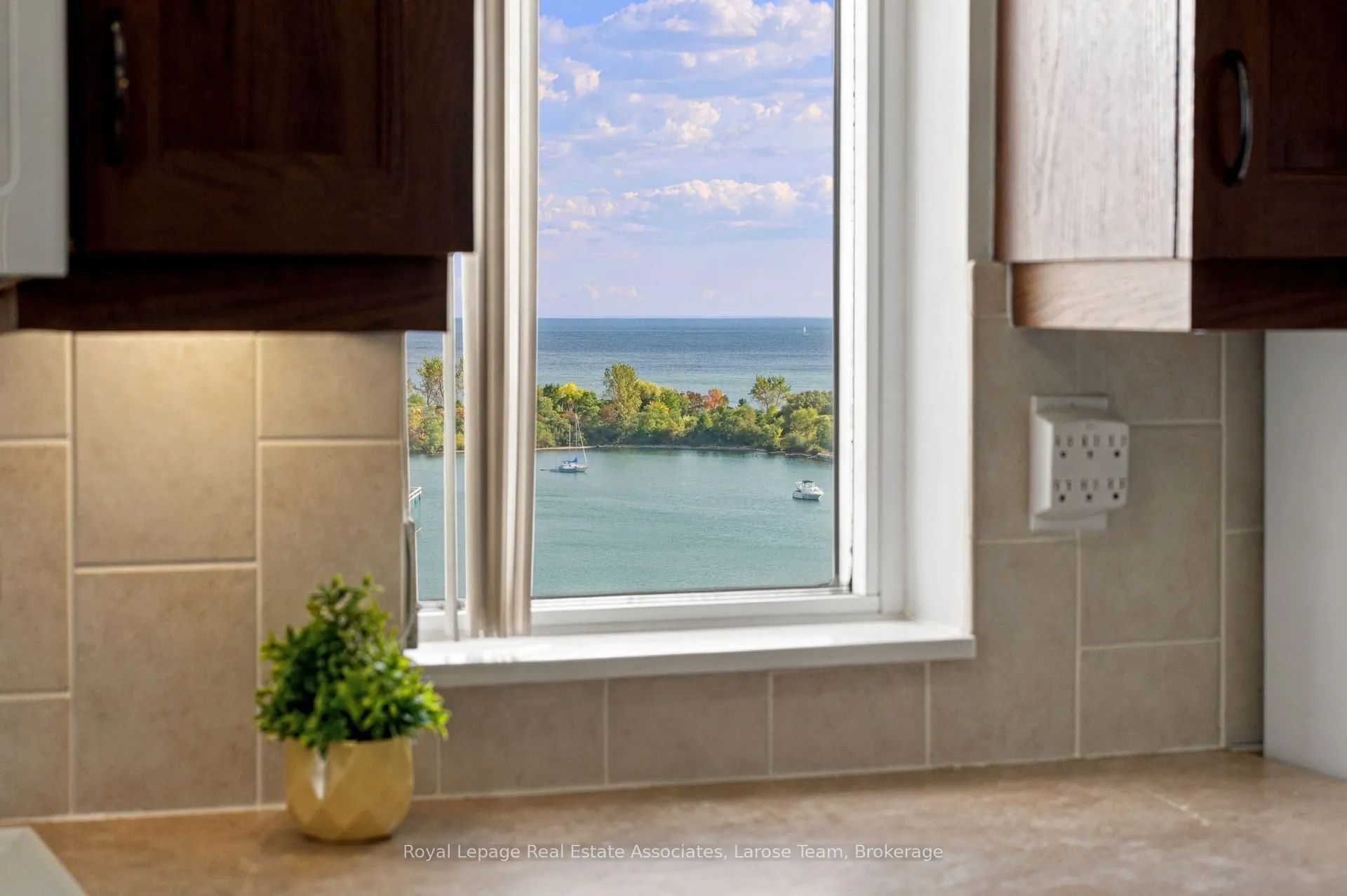 3 Marine Parade Drive #1402