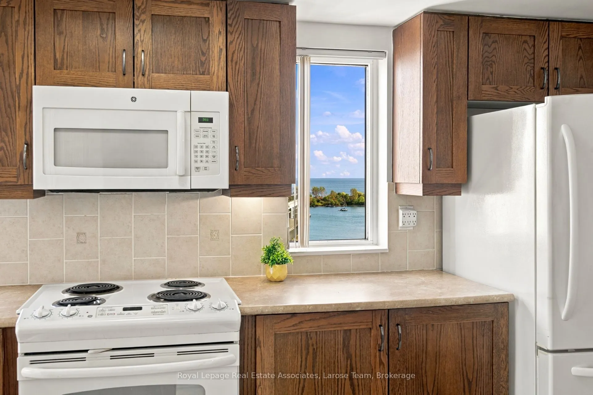 3 Marine Parade Drive #1402