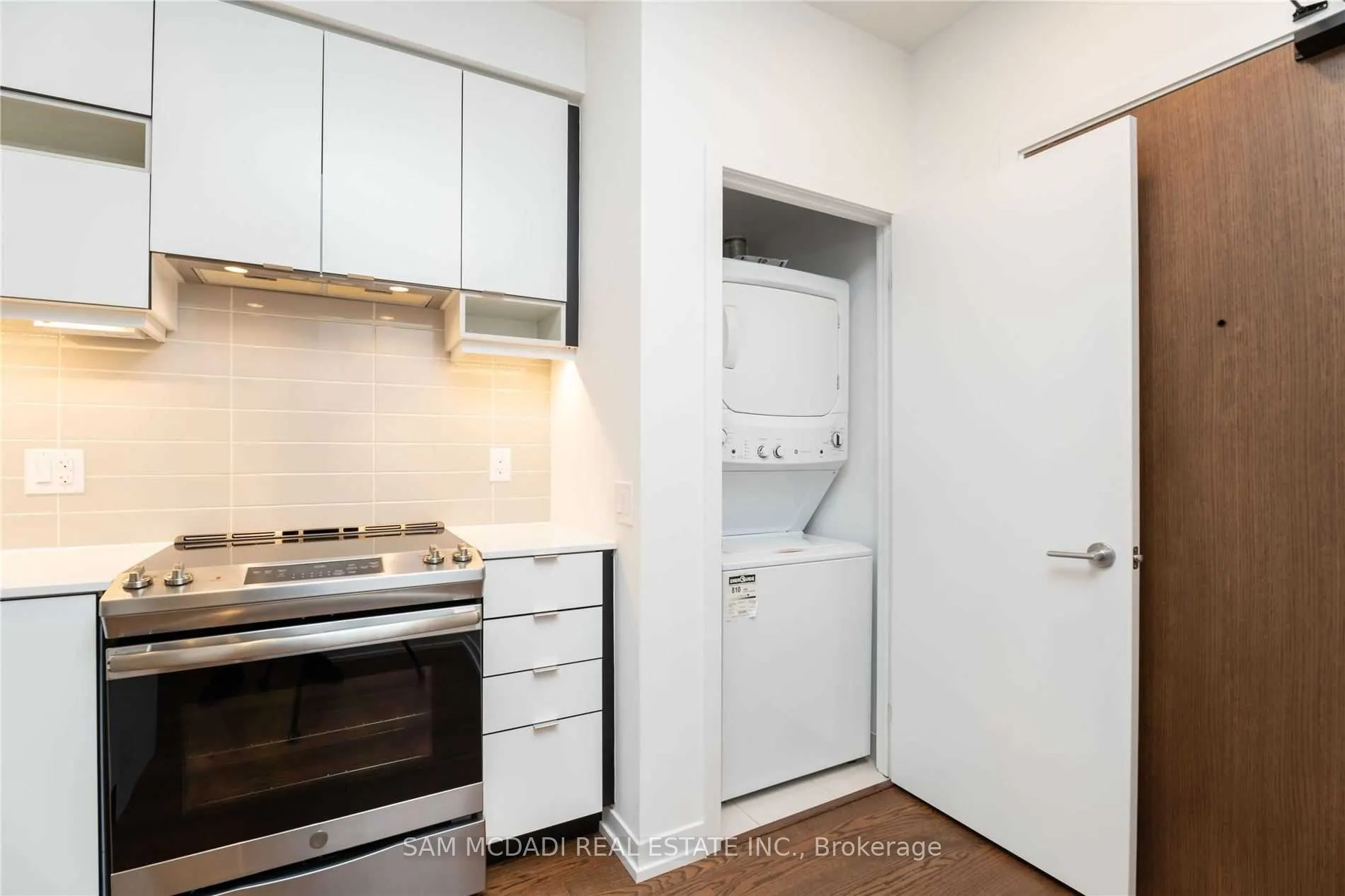 4065 Confederation Parkway #514