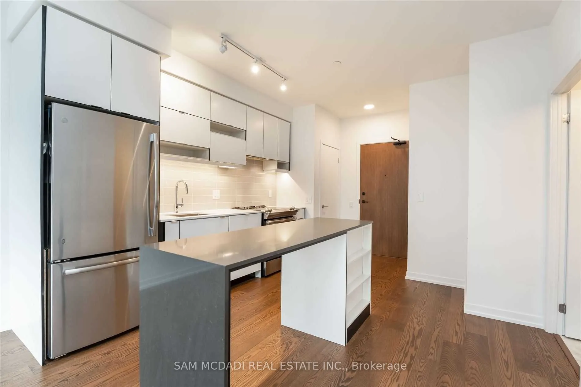 4065 Confederation Parkway #514