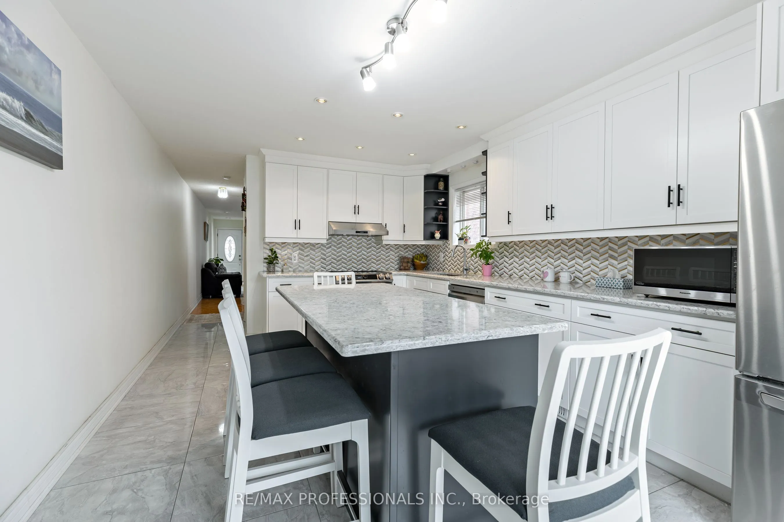 7 Mulock Avenue