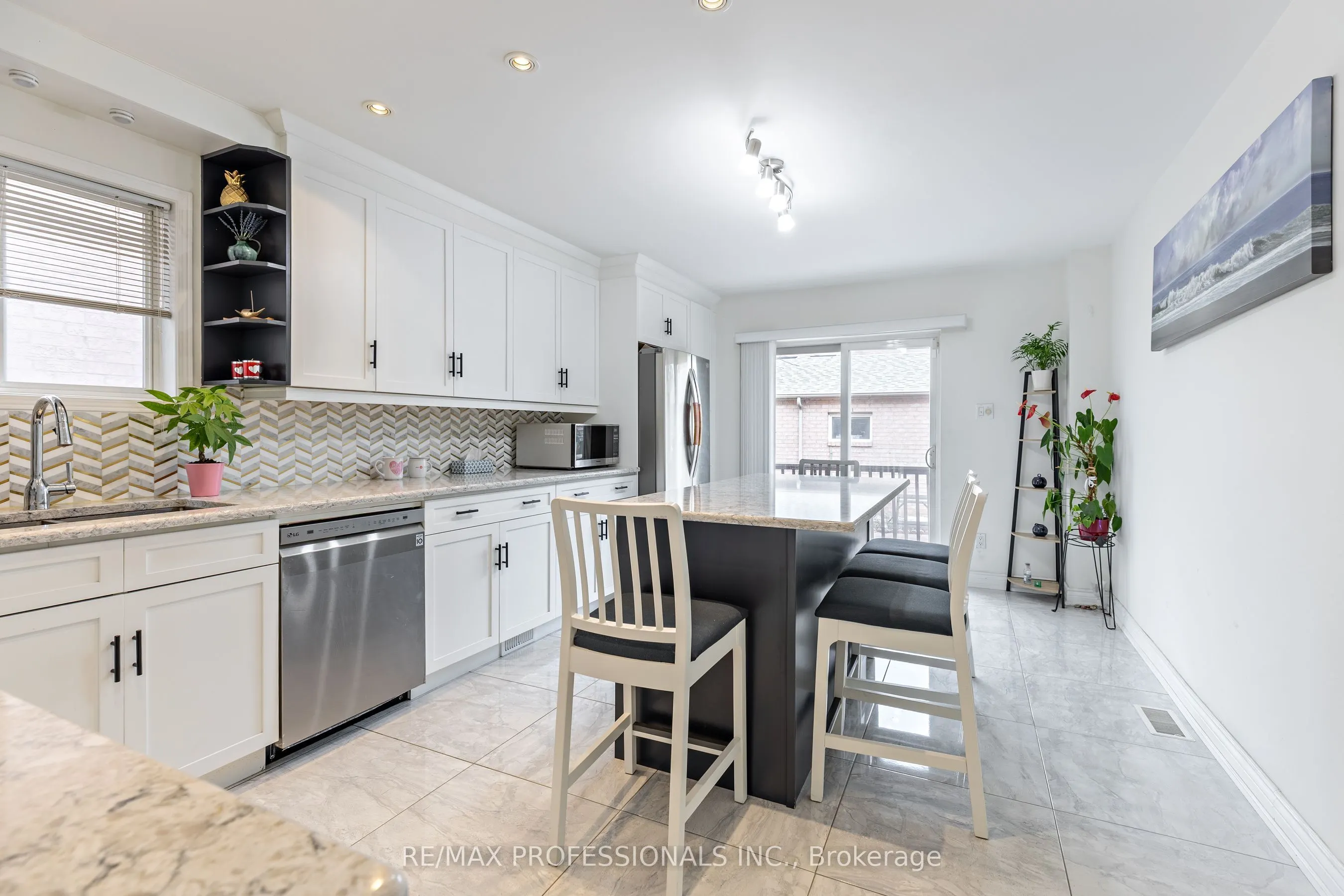 7 Mulock Avenue