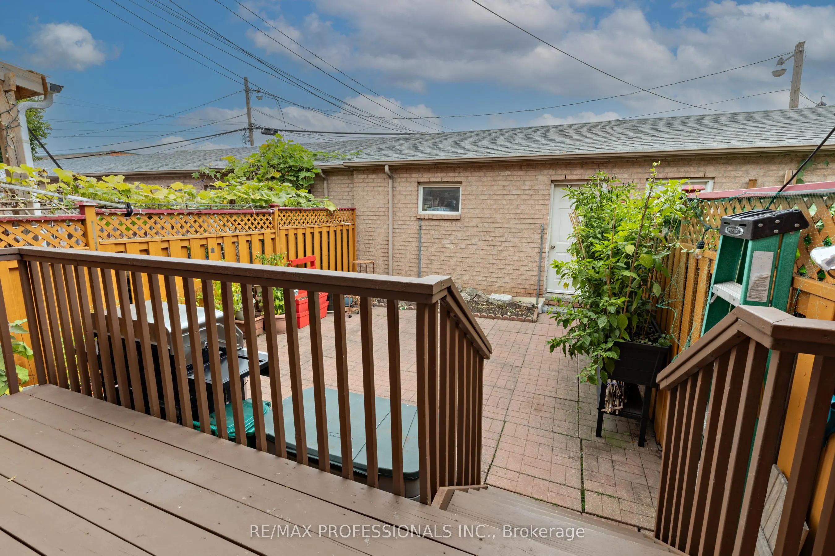 7 Mulock Avenue