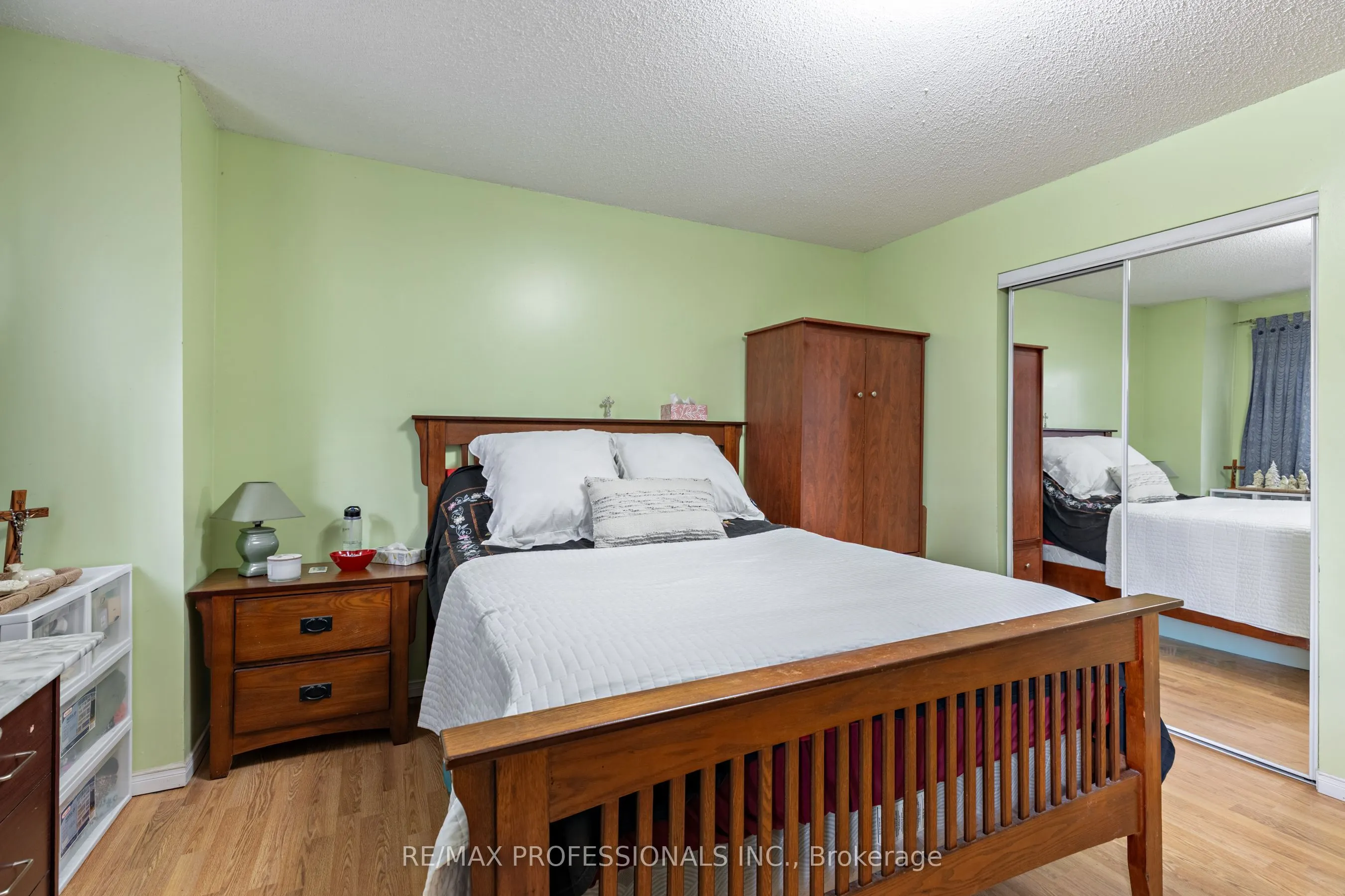 7 Mulock Avenue