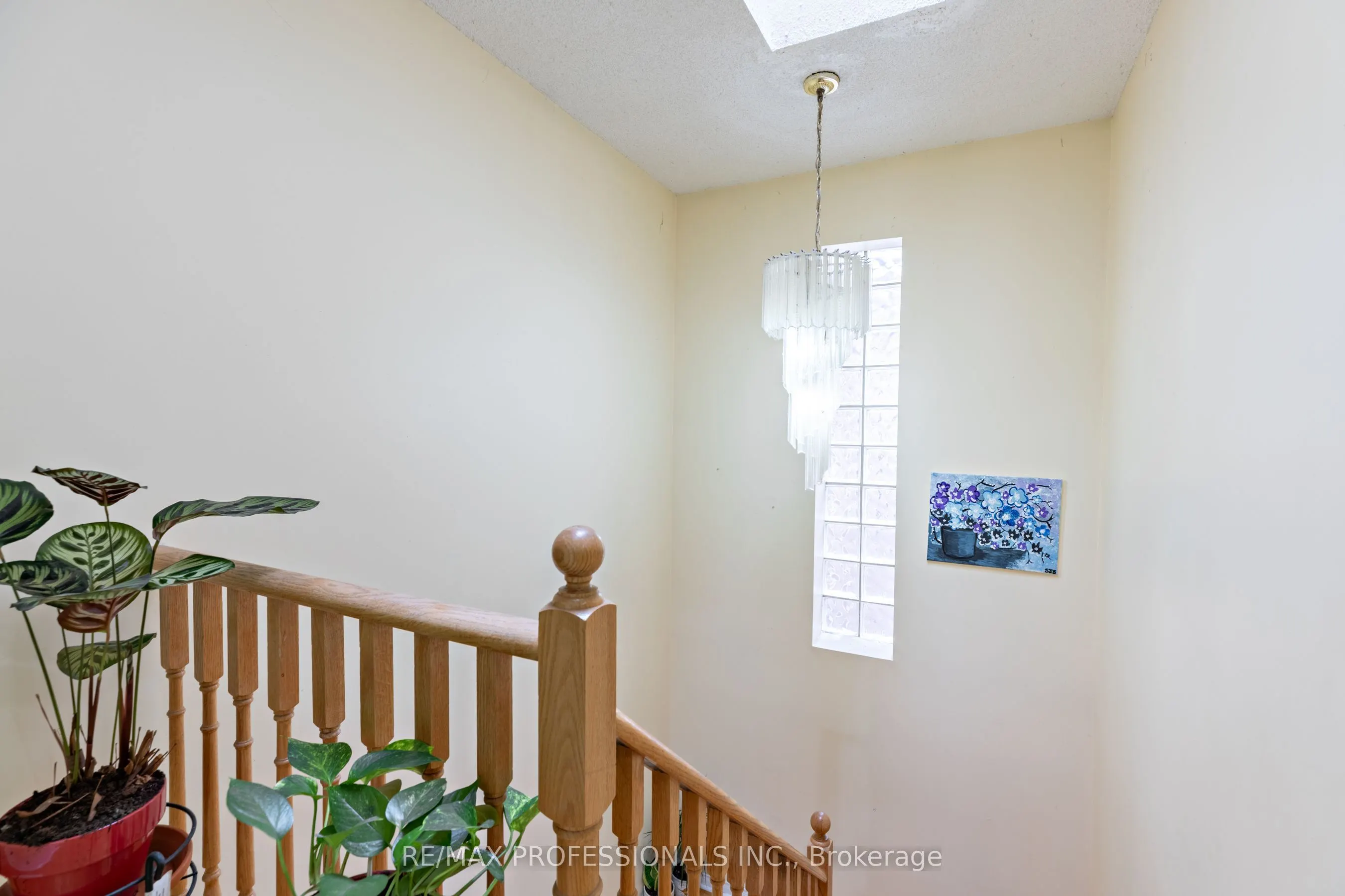 7 Mulock Avenue
