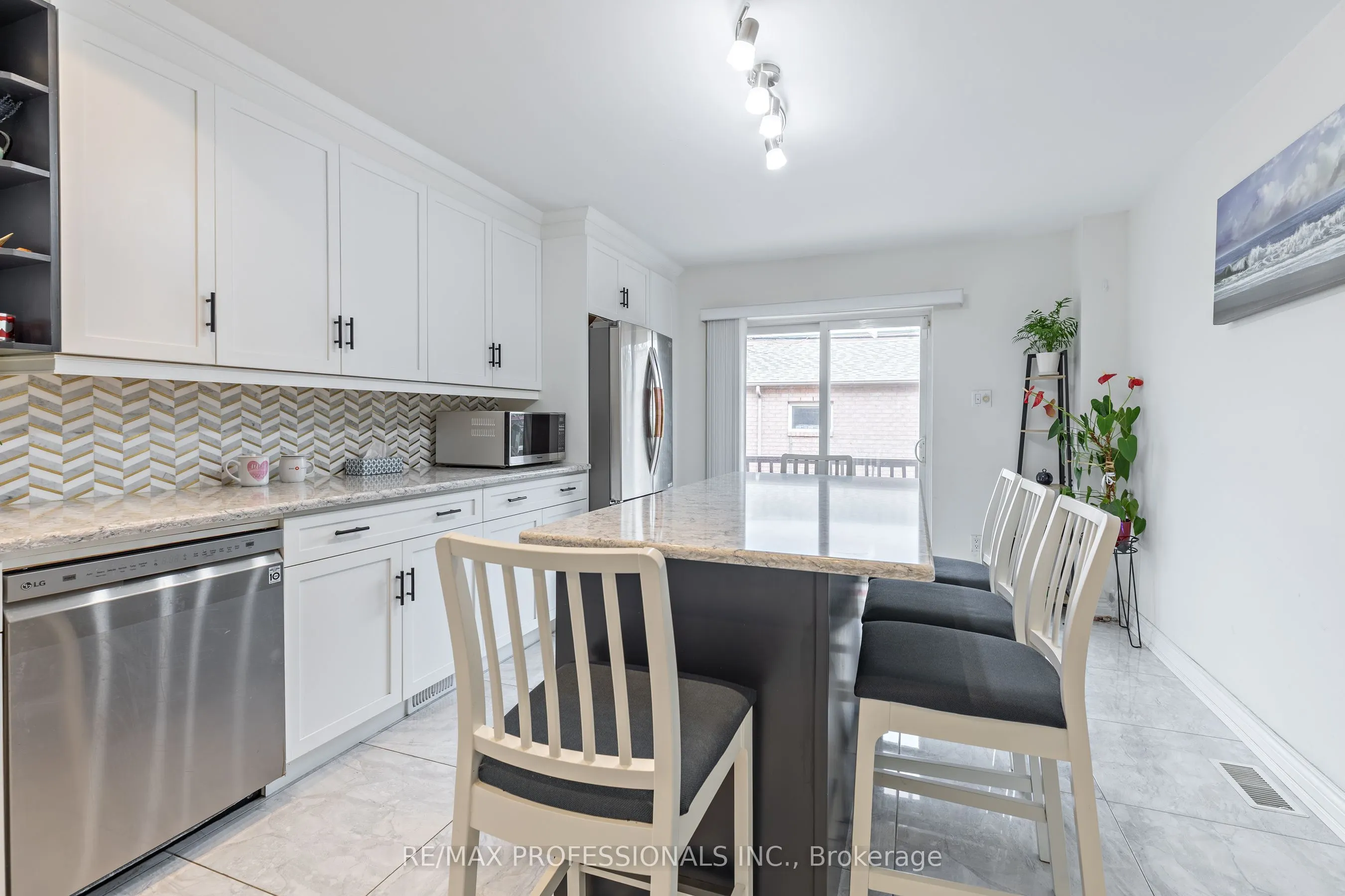 7 Mulock Avenue