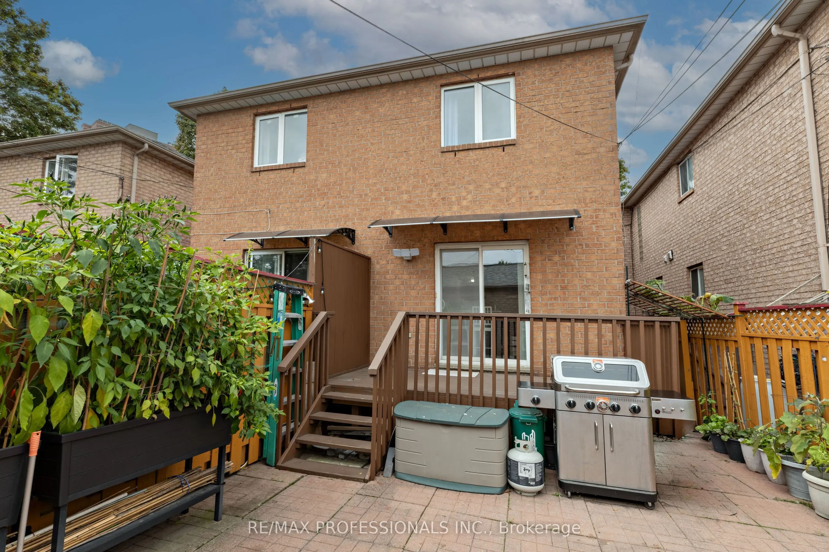 7 Mulock Avenue