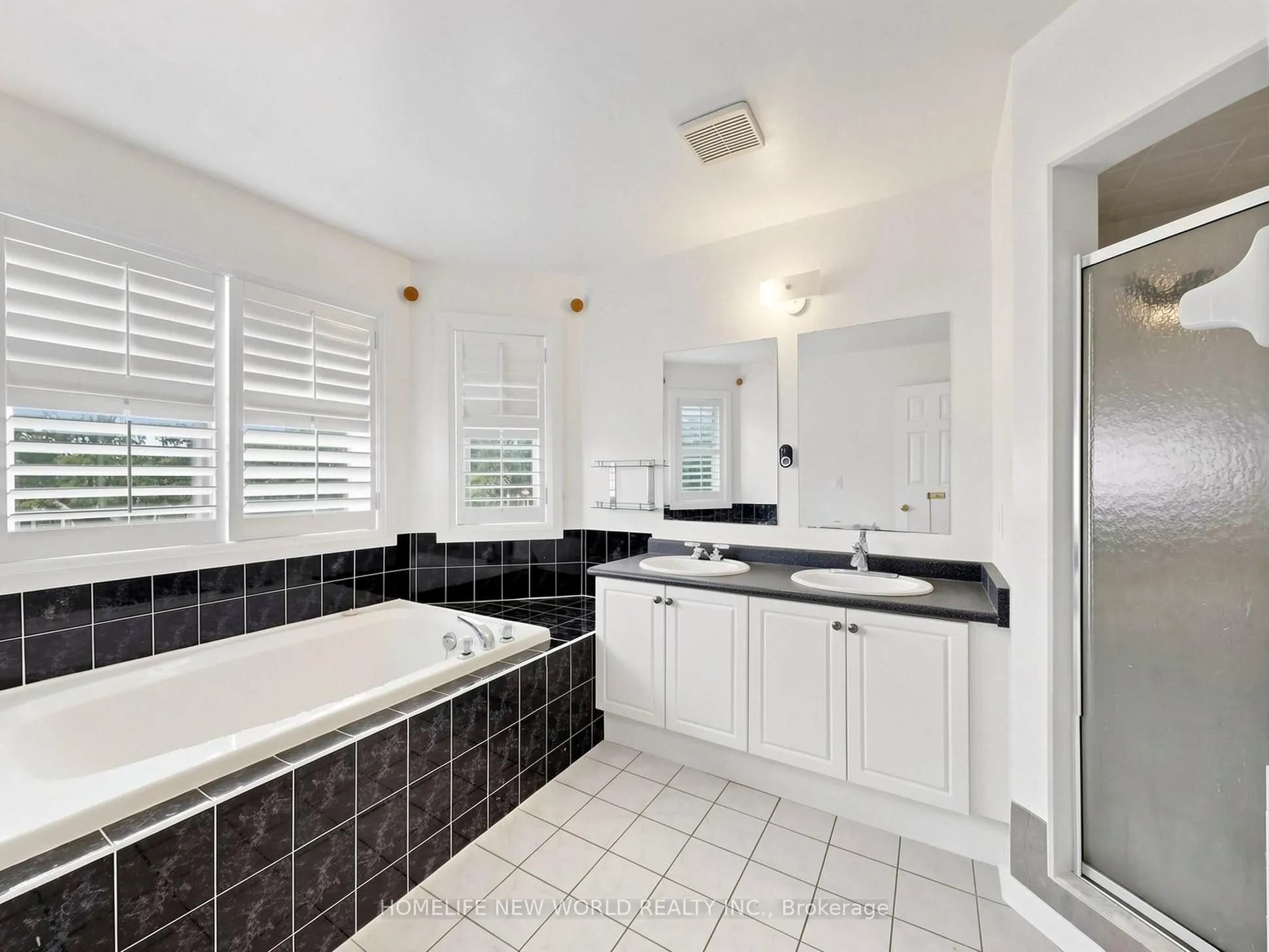 20 Arjay Trail