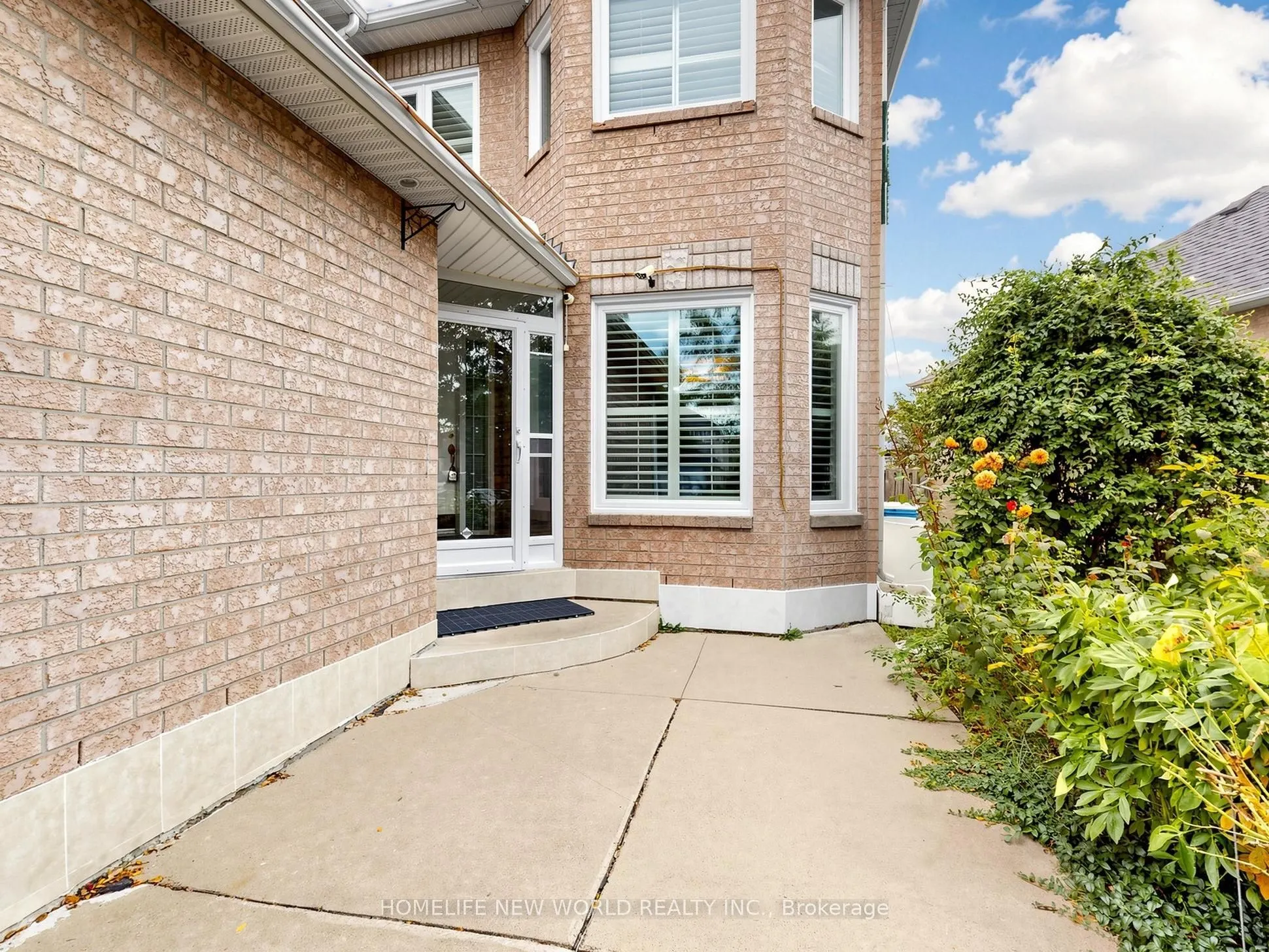 20 Arjay Trail