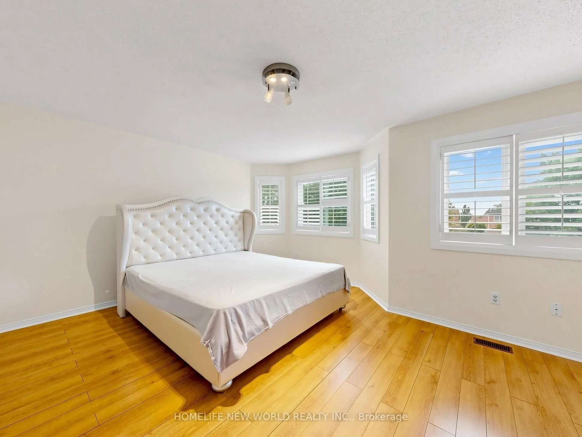 20 Arjay Trail