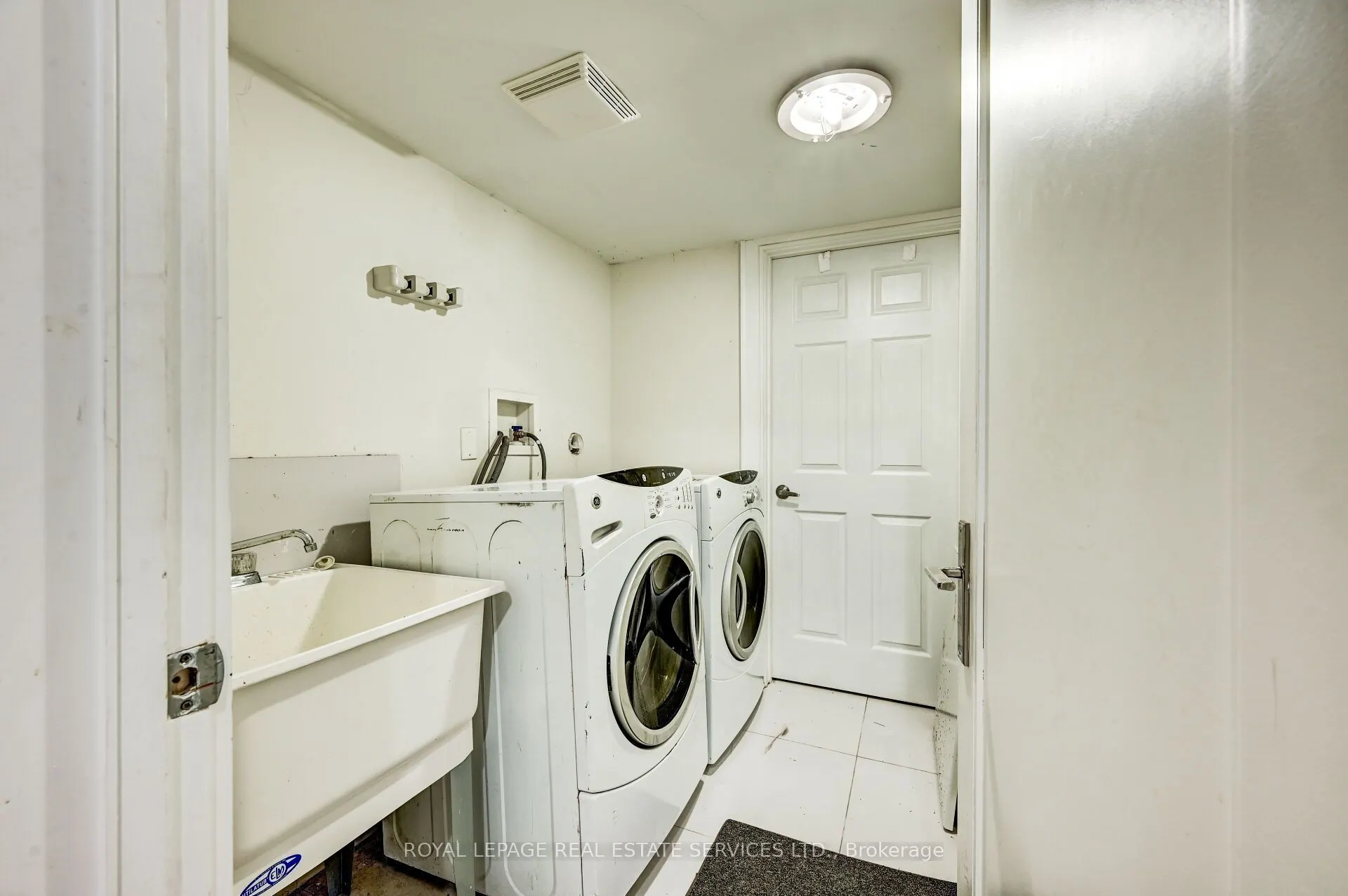 63 Burrows Avenue #L