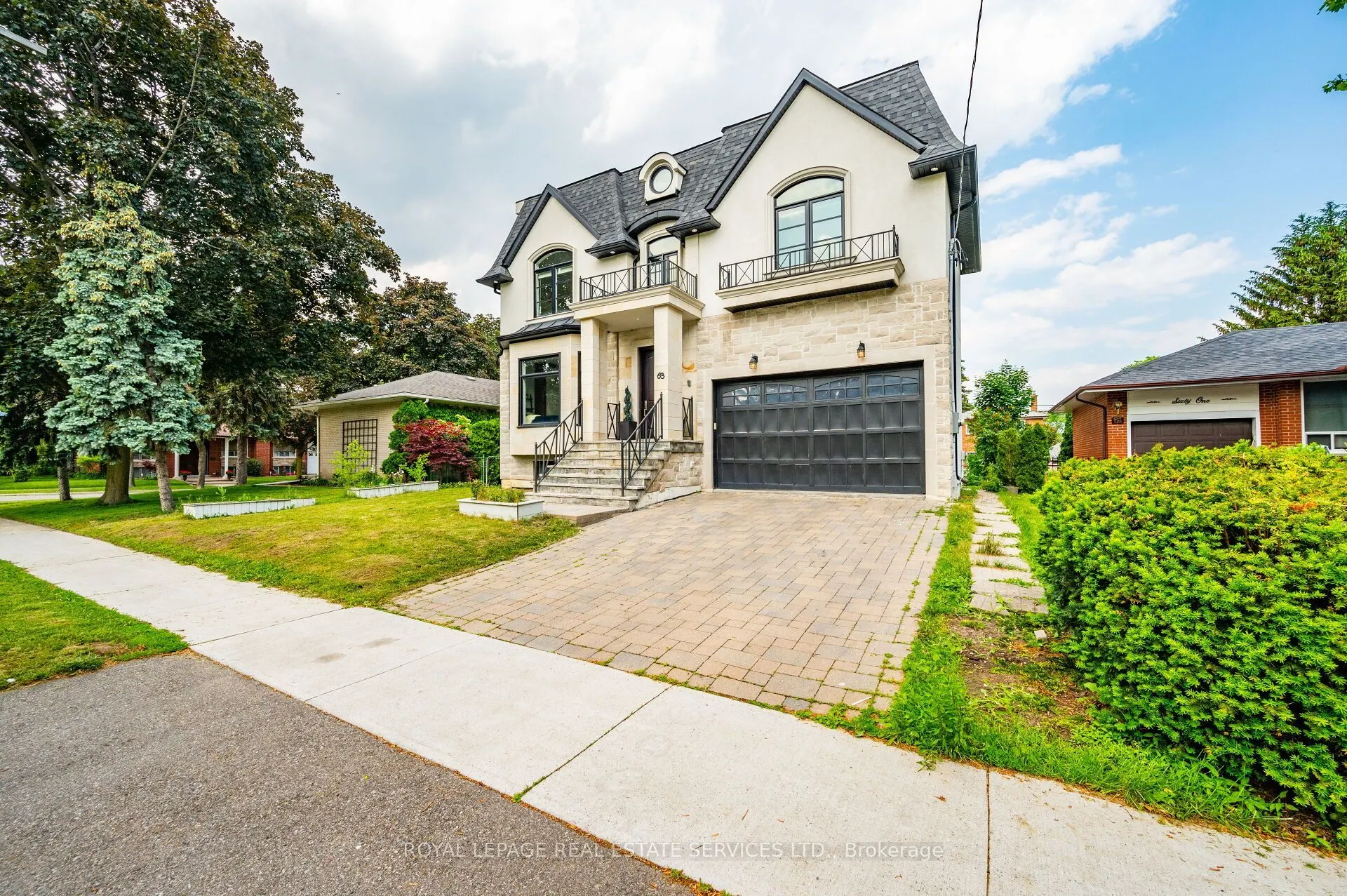 63 Burrows Avenue #L