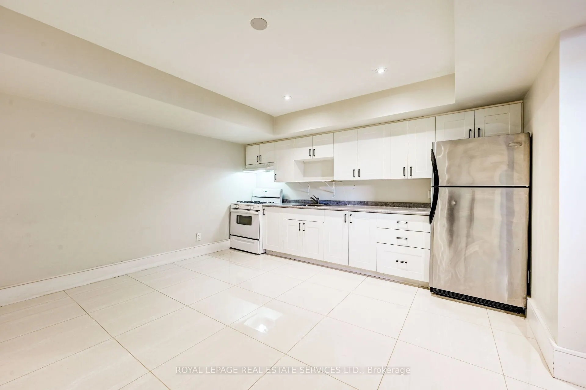 63 Burrows Avenue #L