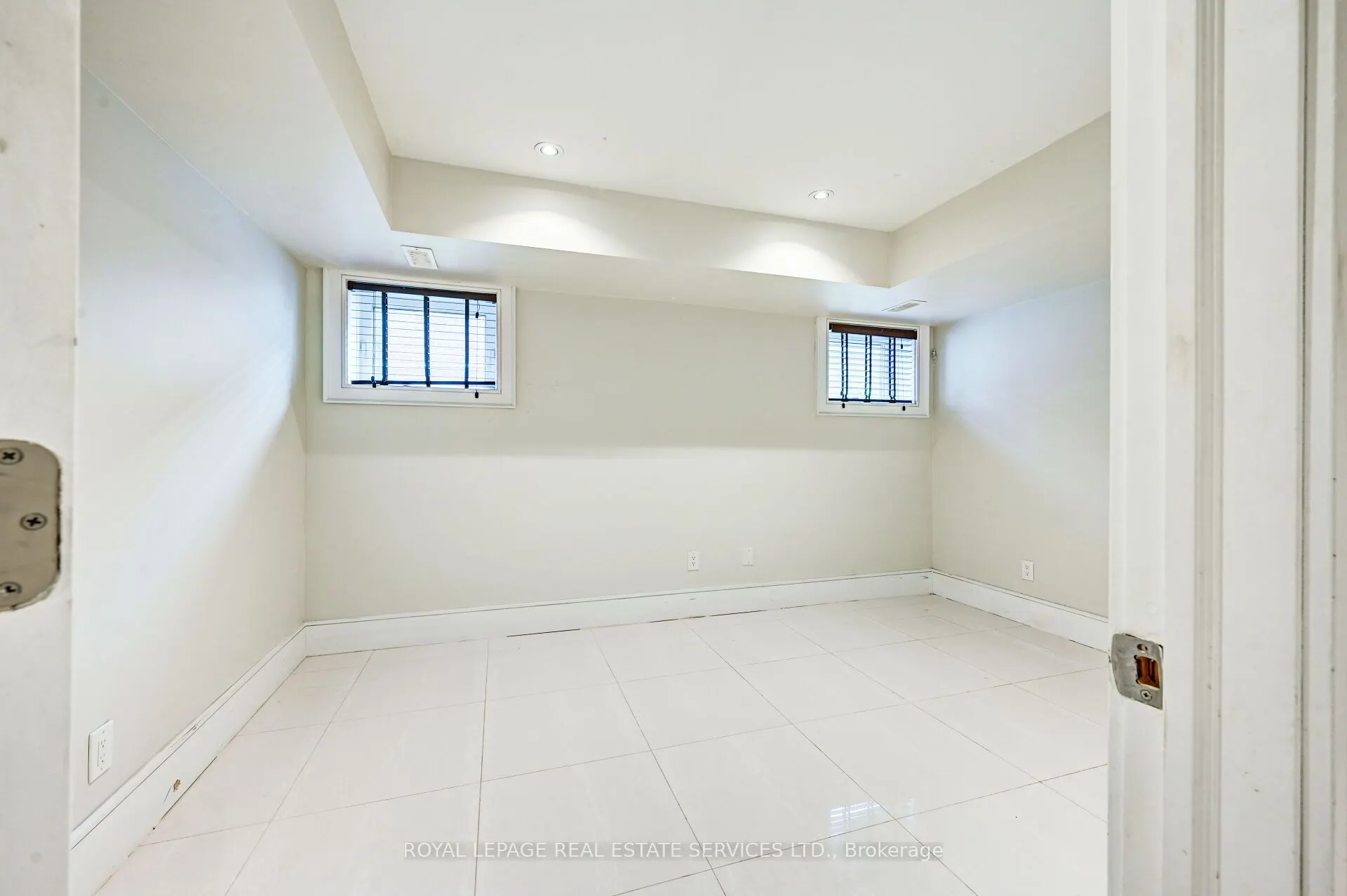 63 Burrows Avenue #L