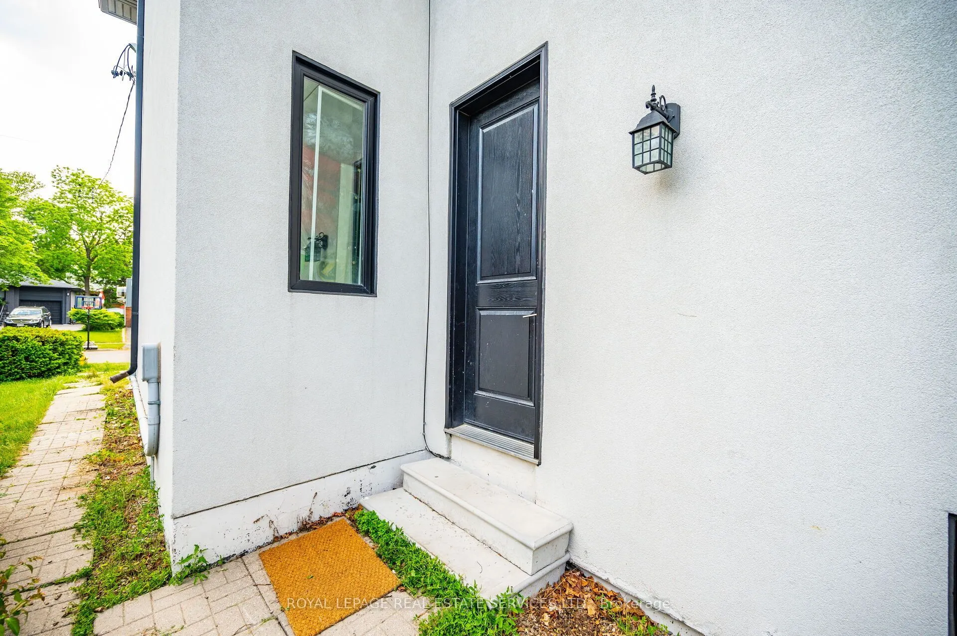 63 Burrows Avenue #L