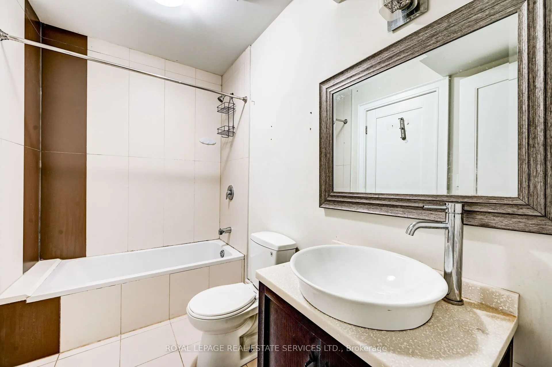 63 Burrows Avenue #L