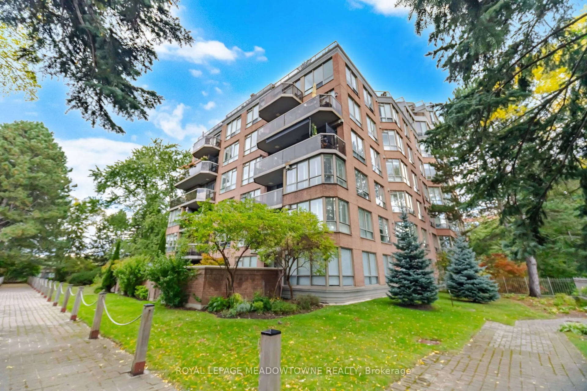 1 Ripley Avenue #816