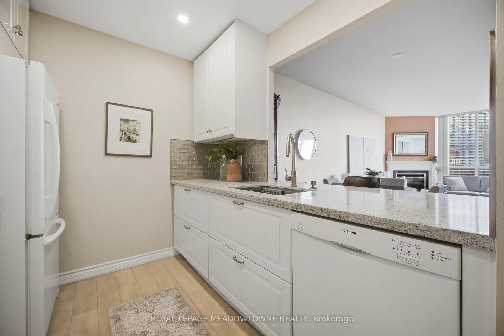 1 Ripley Avenue #816
