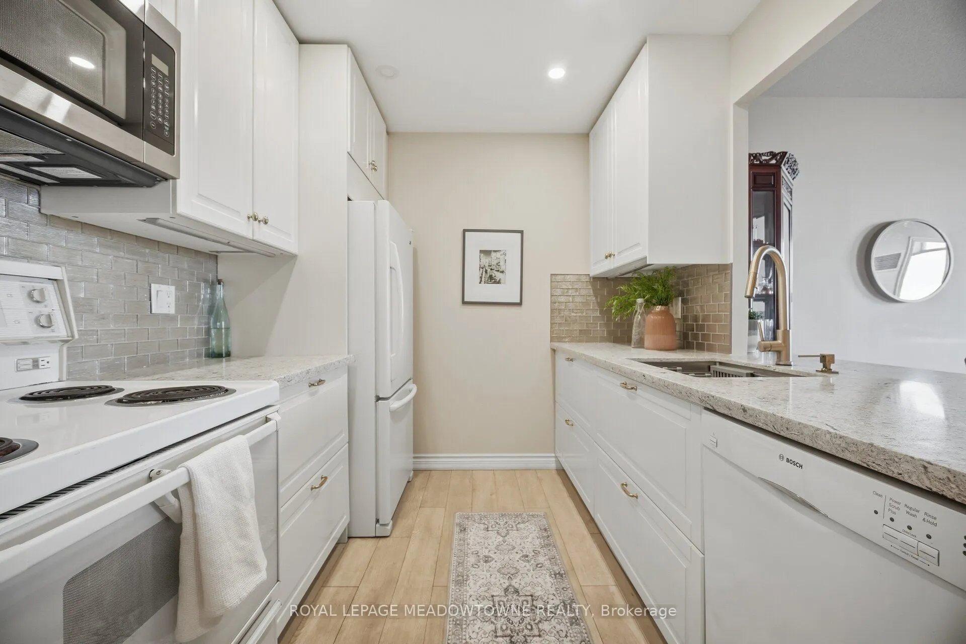 1 Ripley Avenue #816