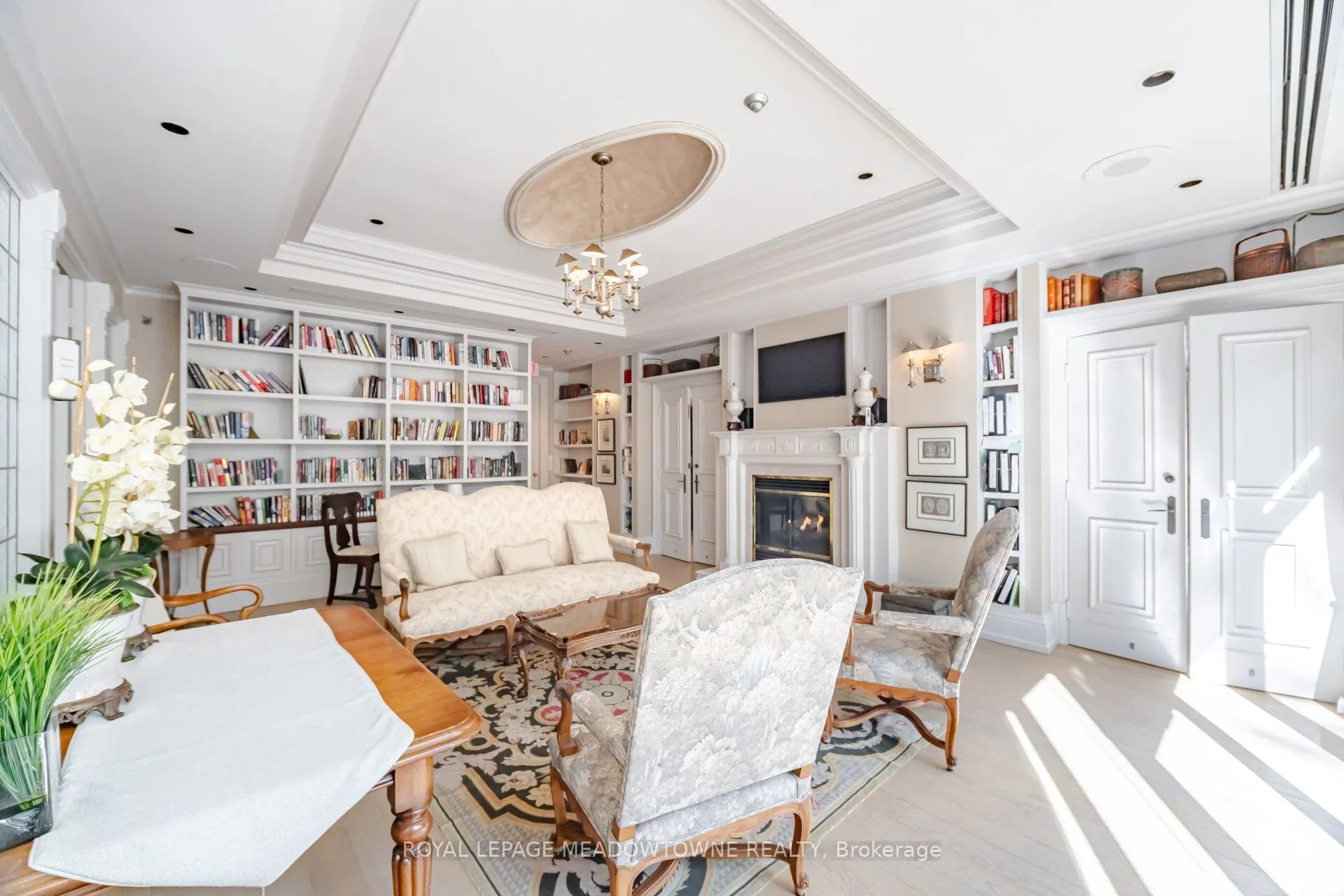 1 Ripley Avenue #816