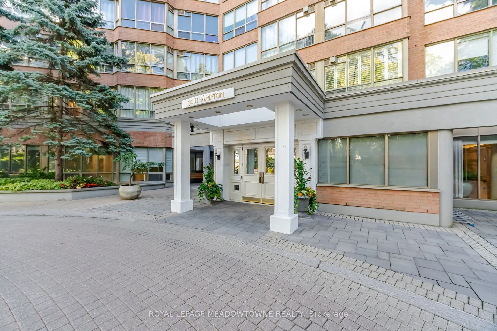 1 Ripley Avenue #816