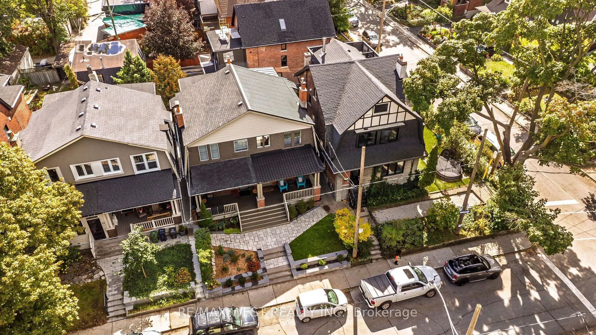 81 Chelsea Avenue