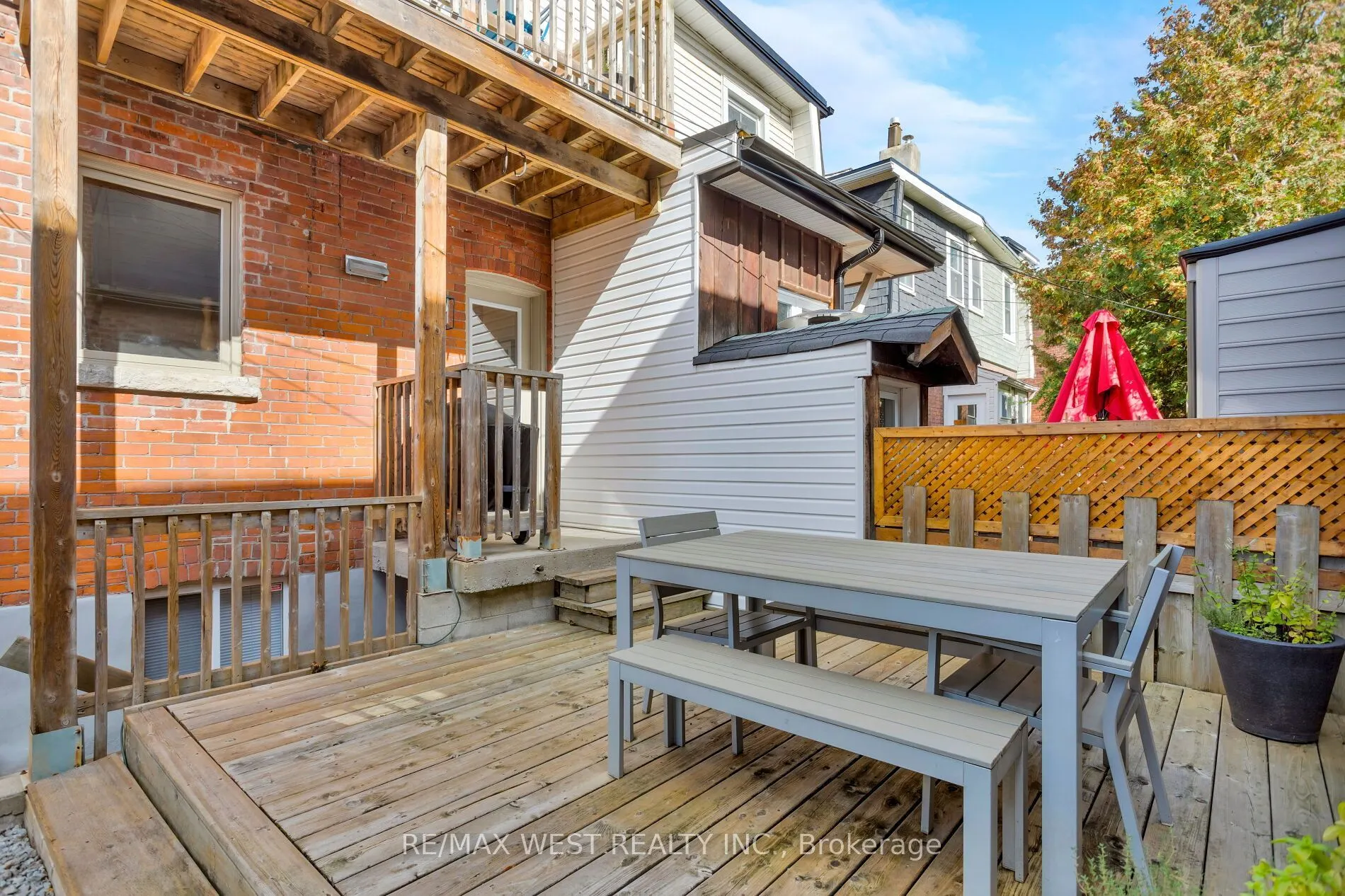 81 Chelsea Avenue