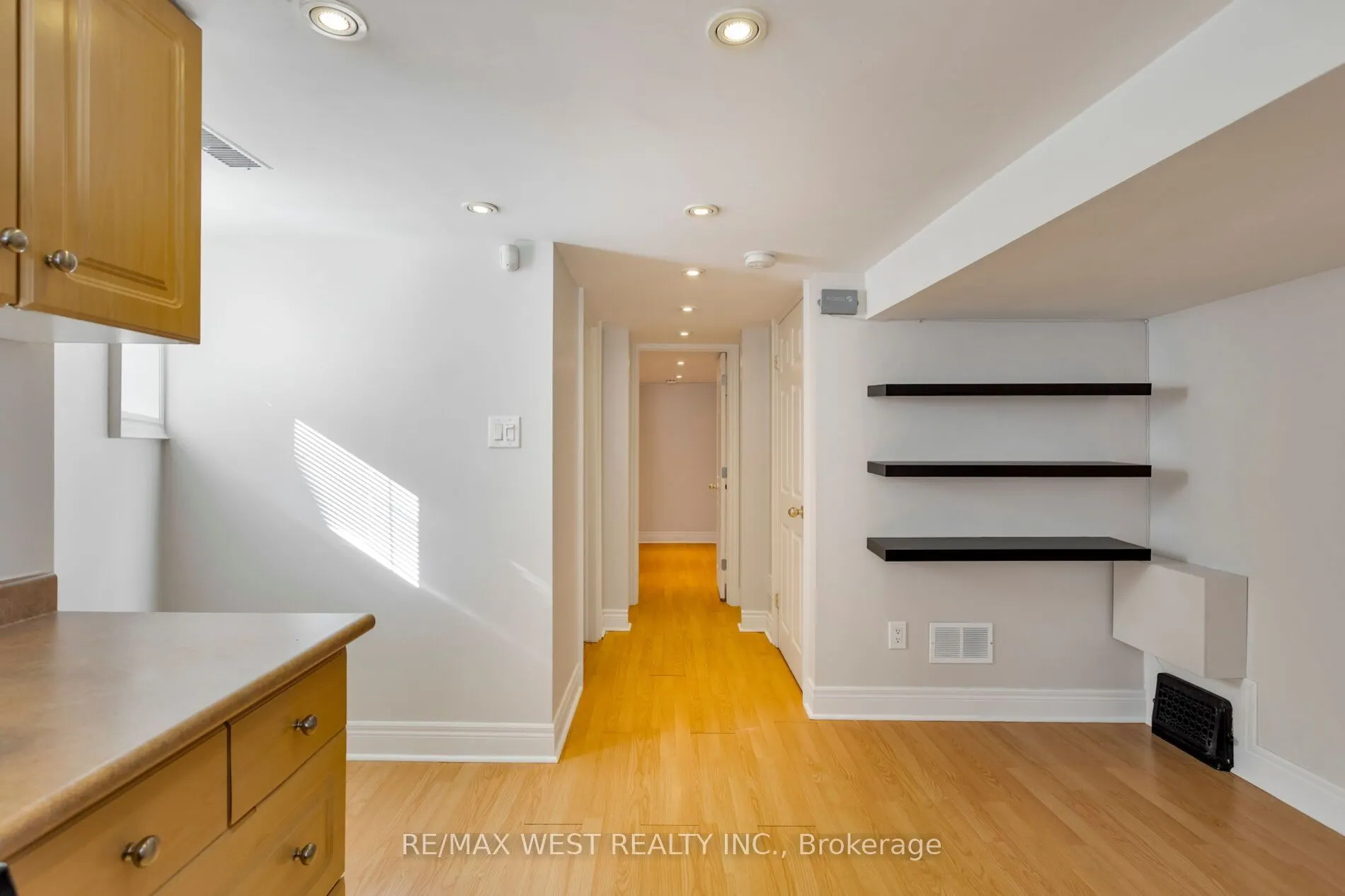 81 Chelsea Avenue