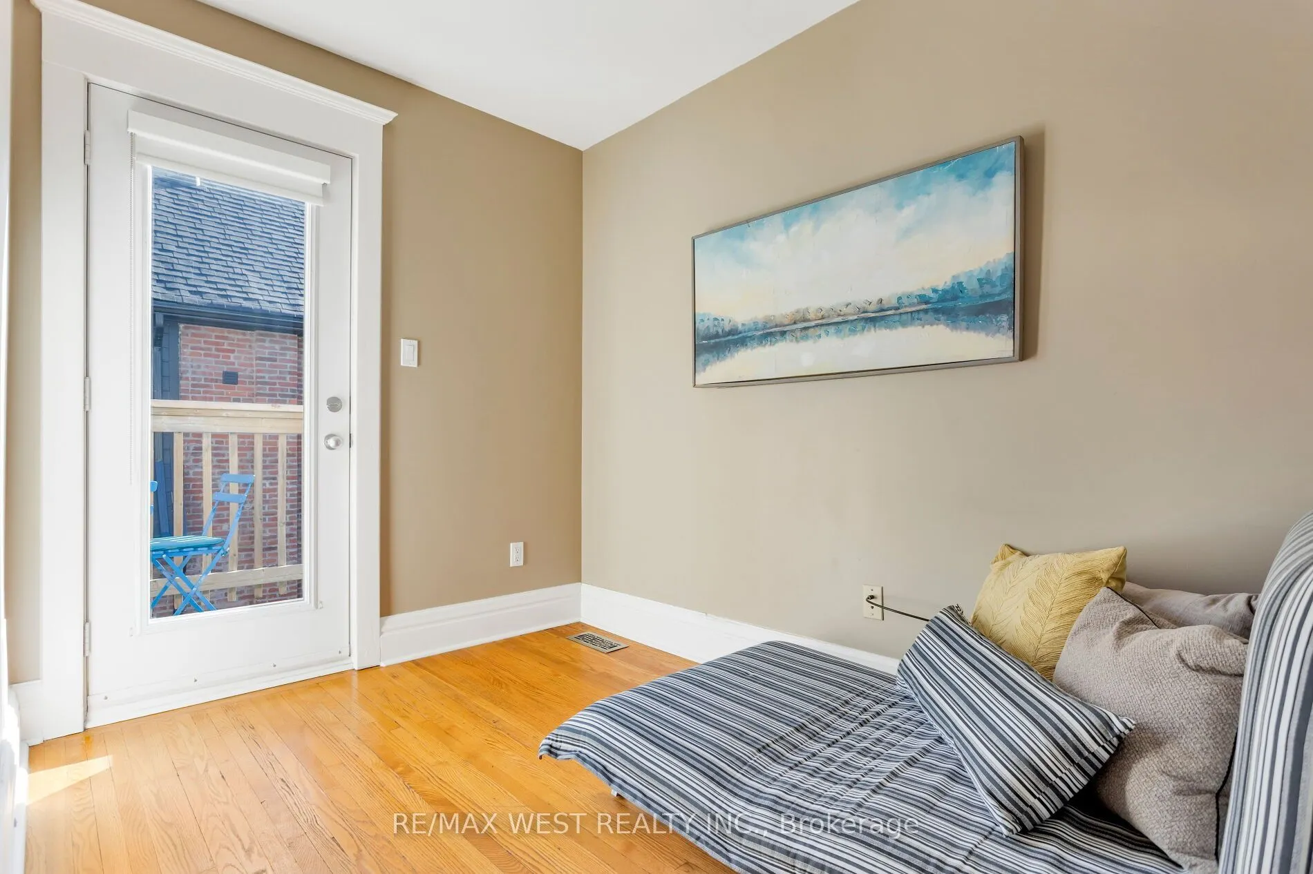 81 Chelsea Avenue
