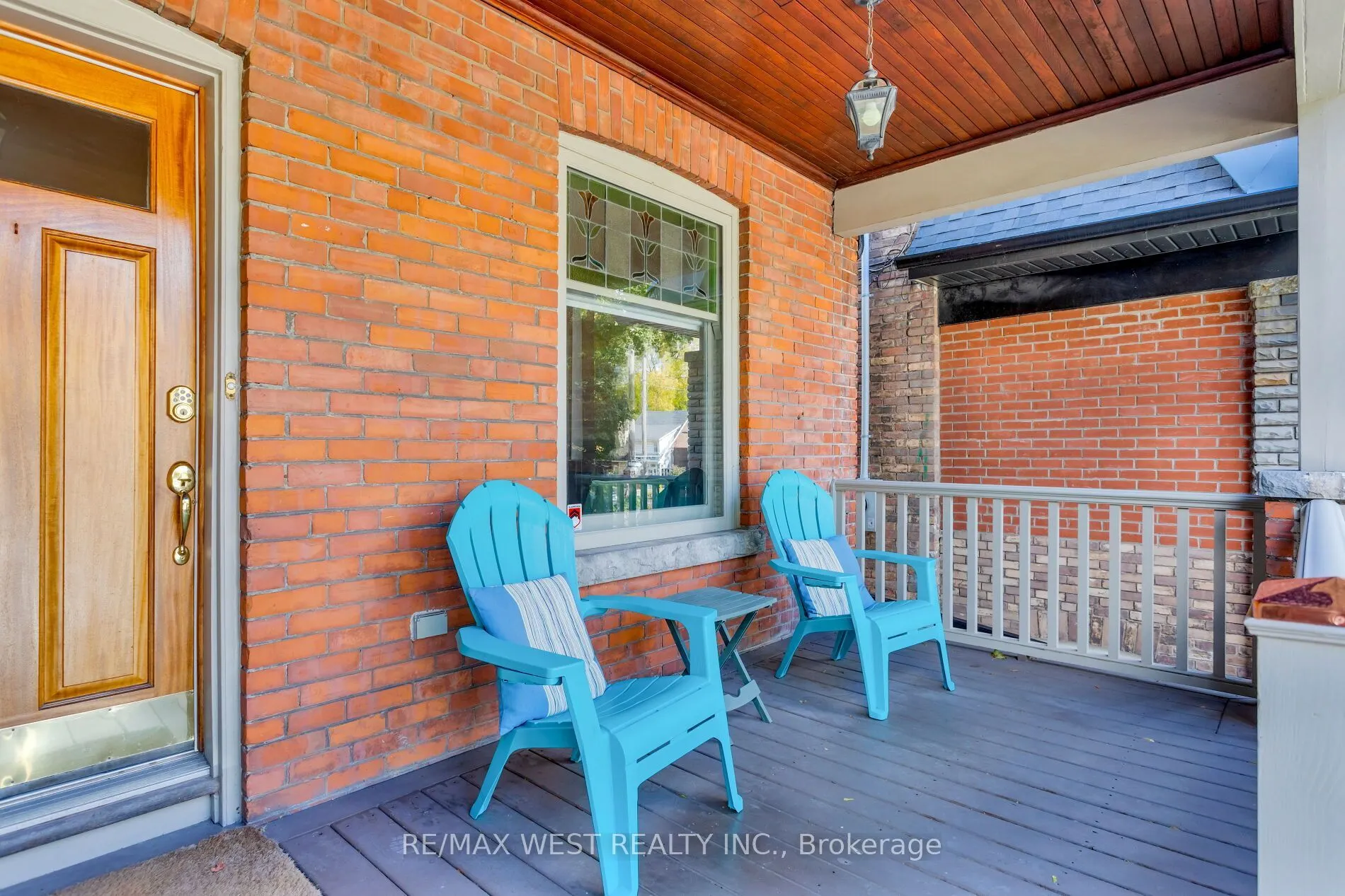 81 Chelsea Avenue