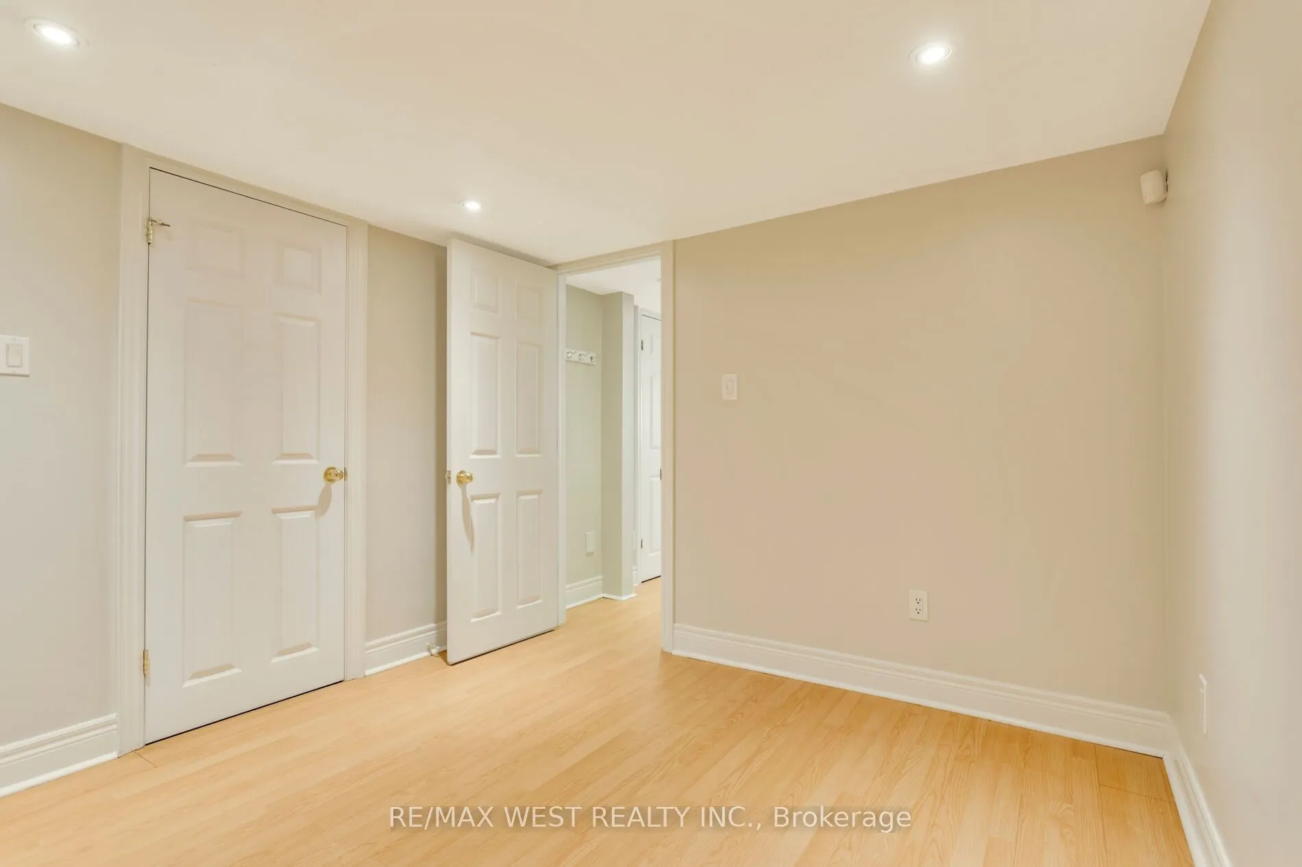 81 Chelsea Avenue