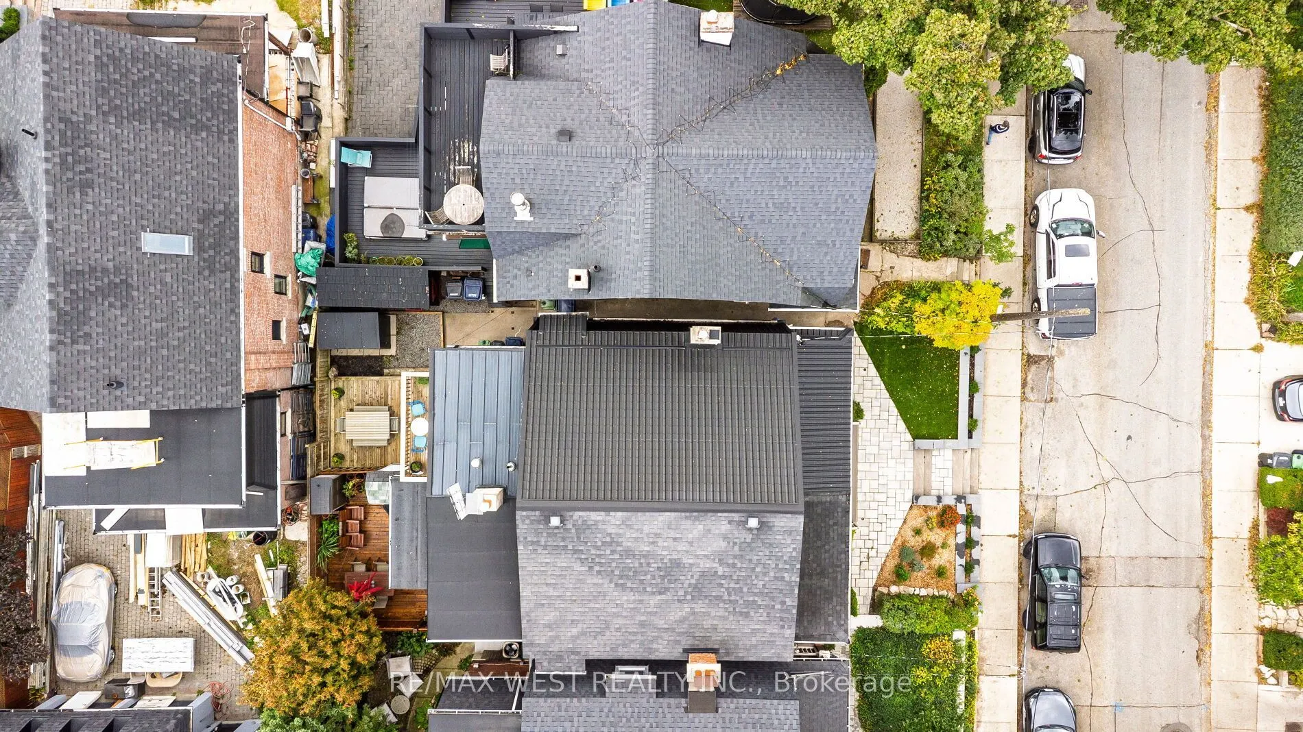 81 Chelsea Avenue