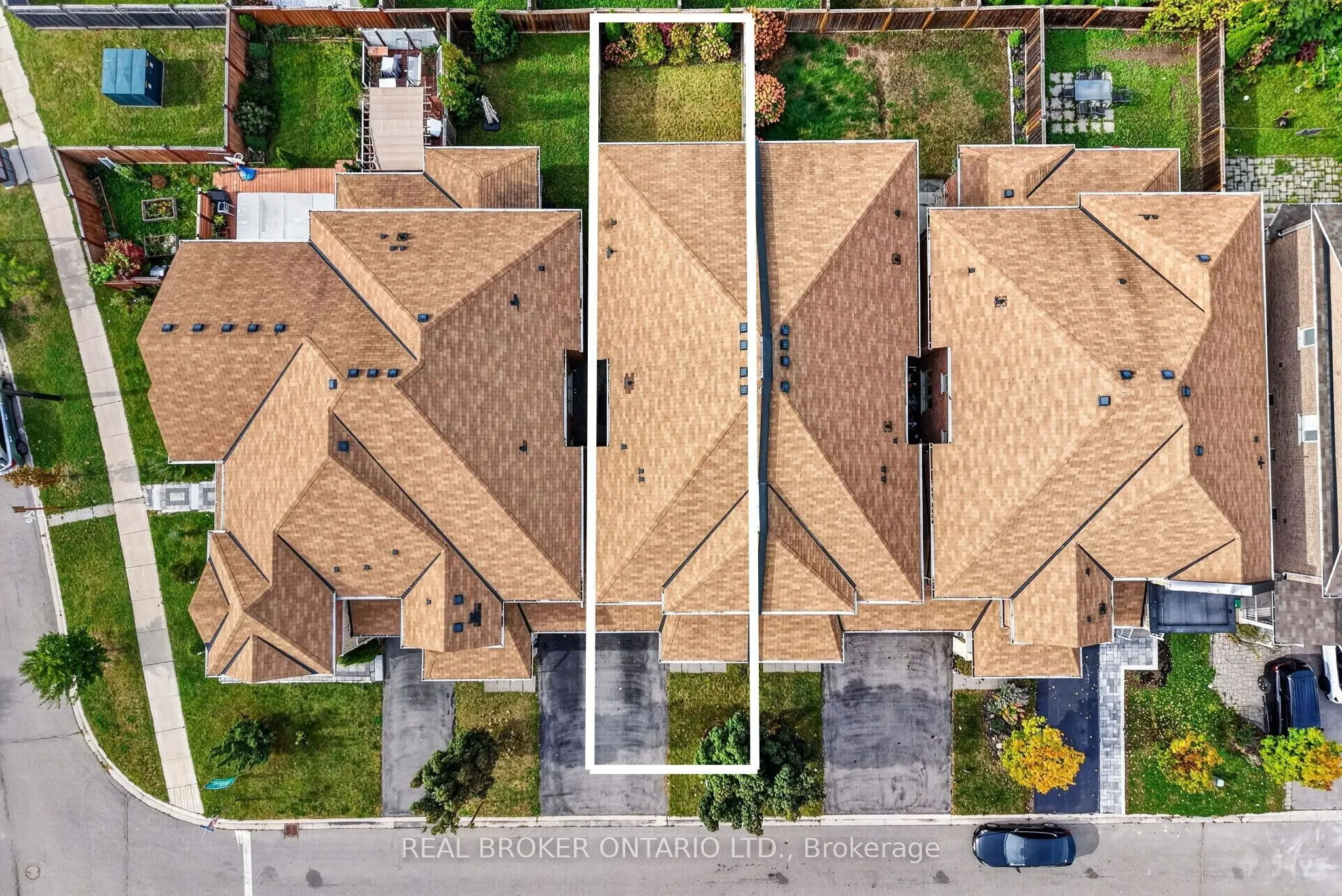3231 Stoney Crescent
