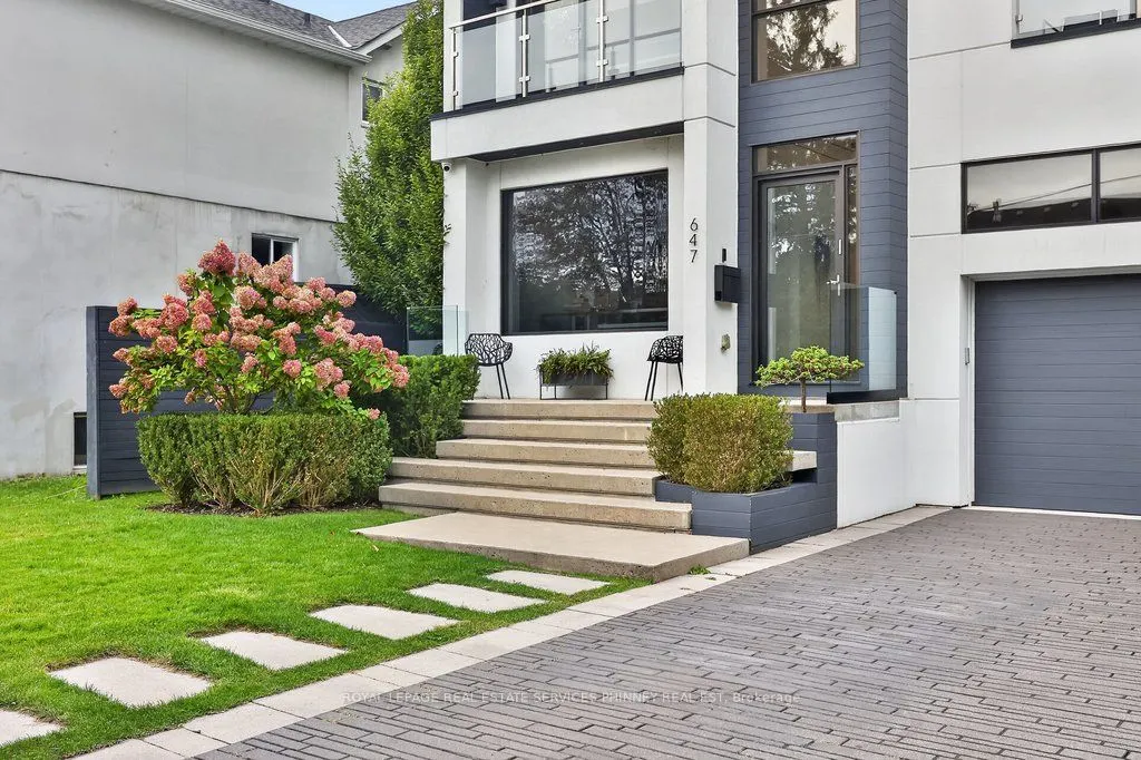 647 Montbeck Crescent