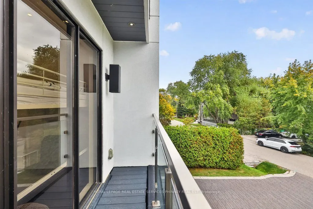 647 Montbeck Crescent