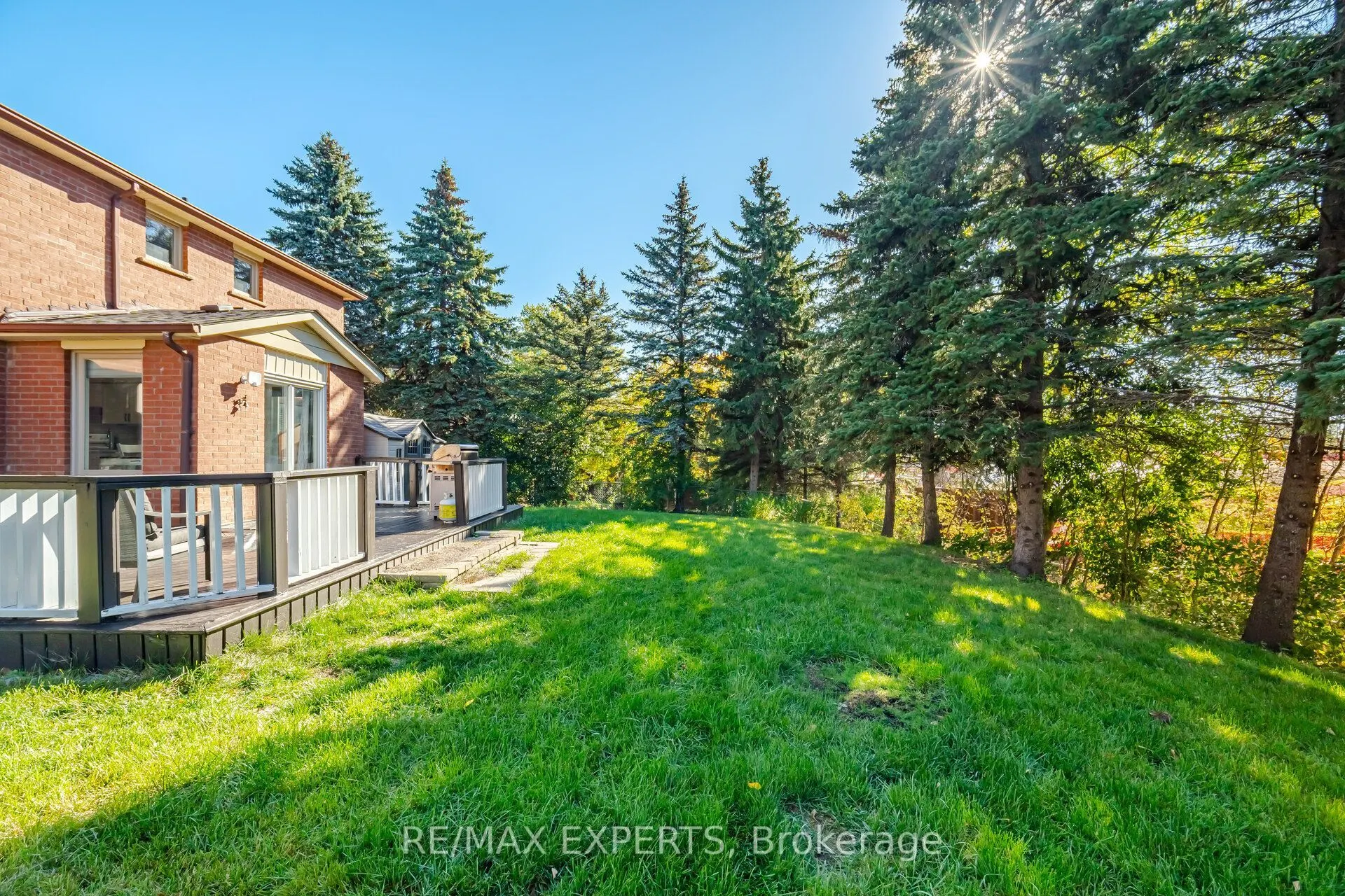 98 De Rose Avenue