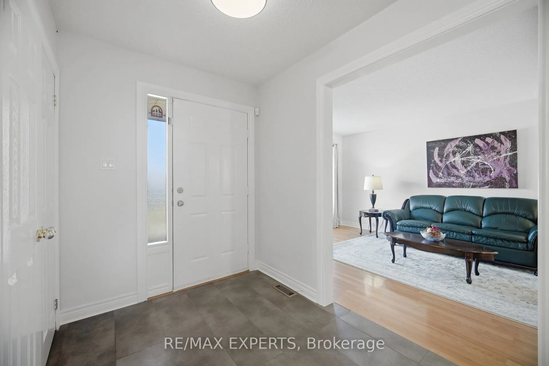 98 De Rose Avenue