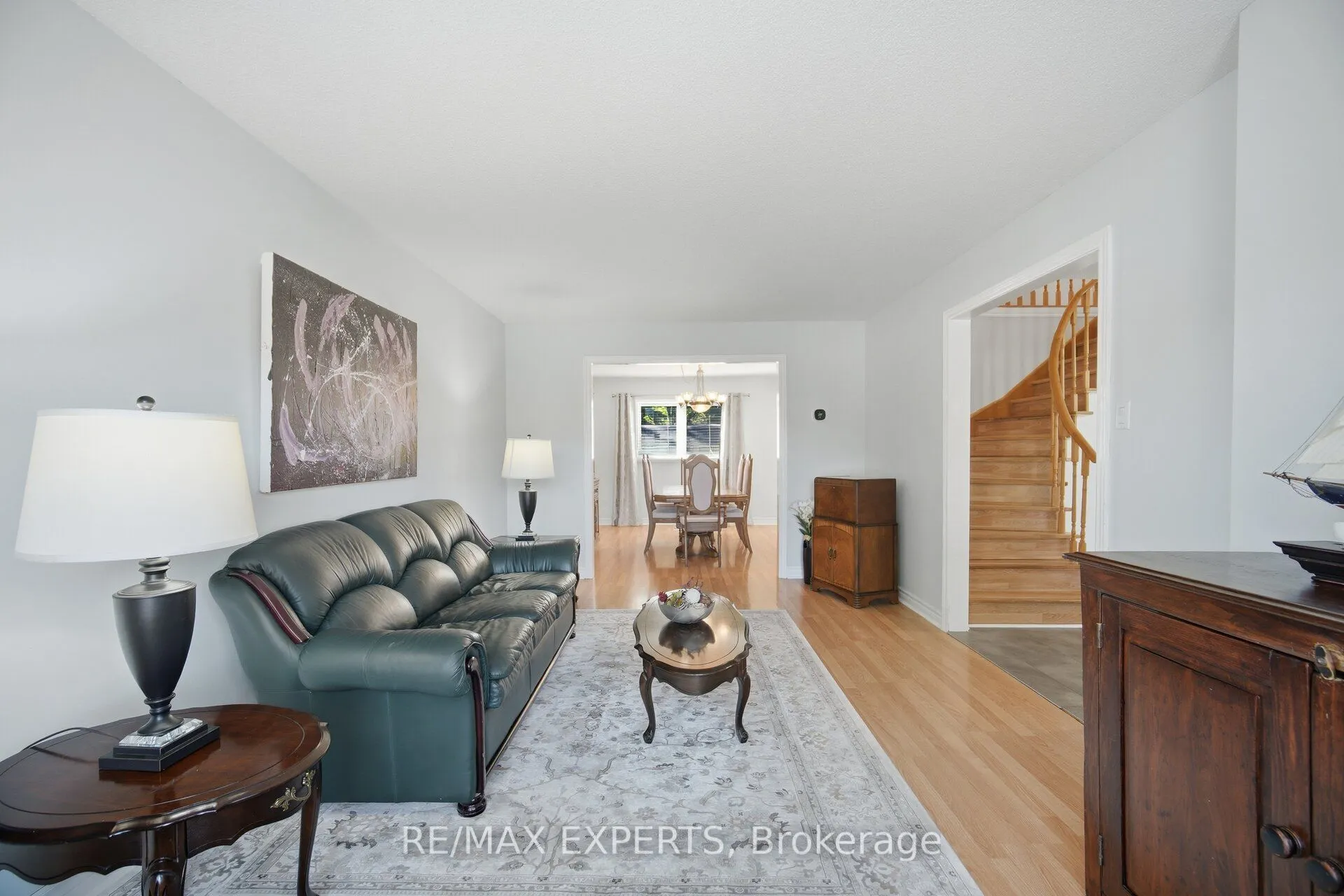 98 De Rose Avenue