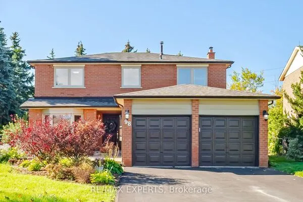 98 De Rose Avenue
