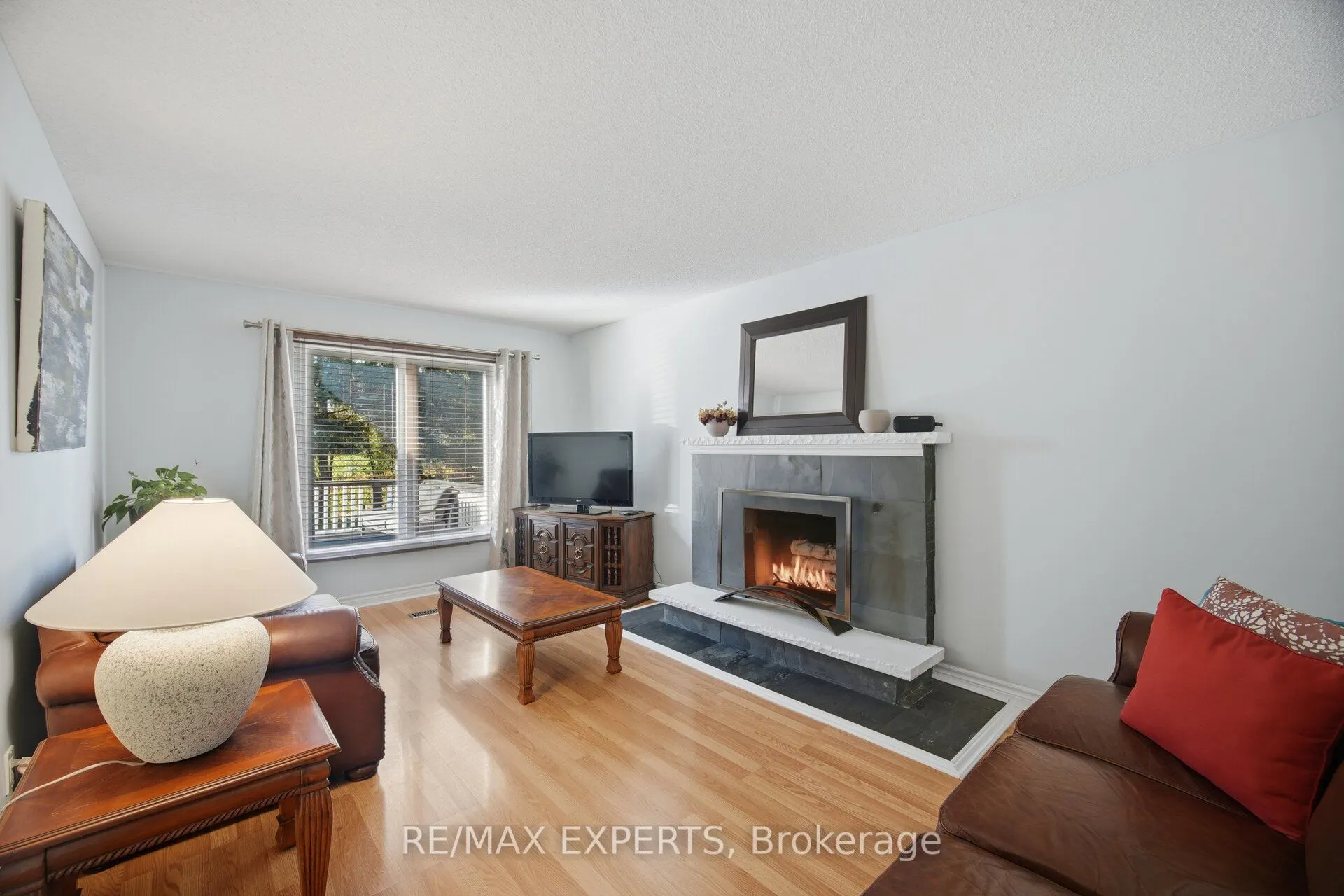 98 De Rose Avenue