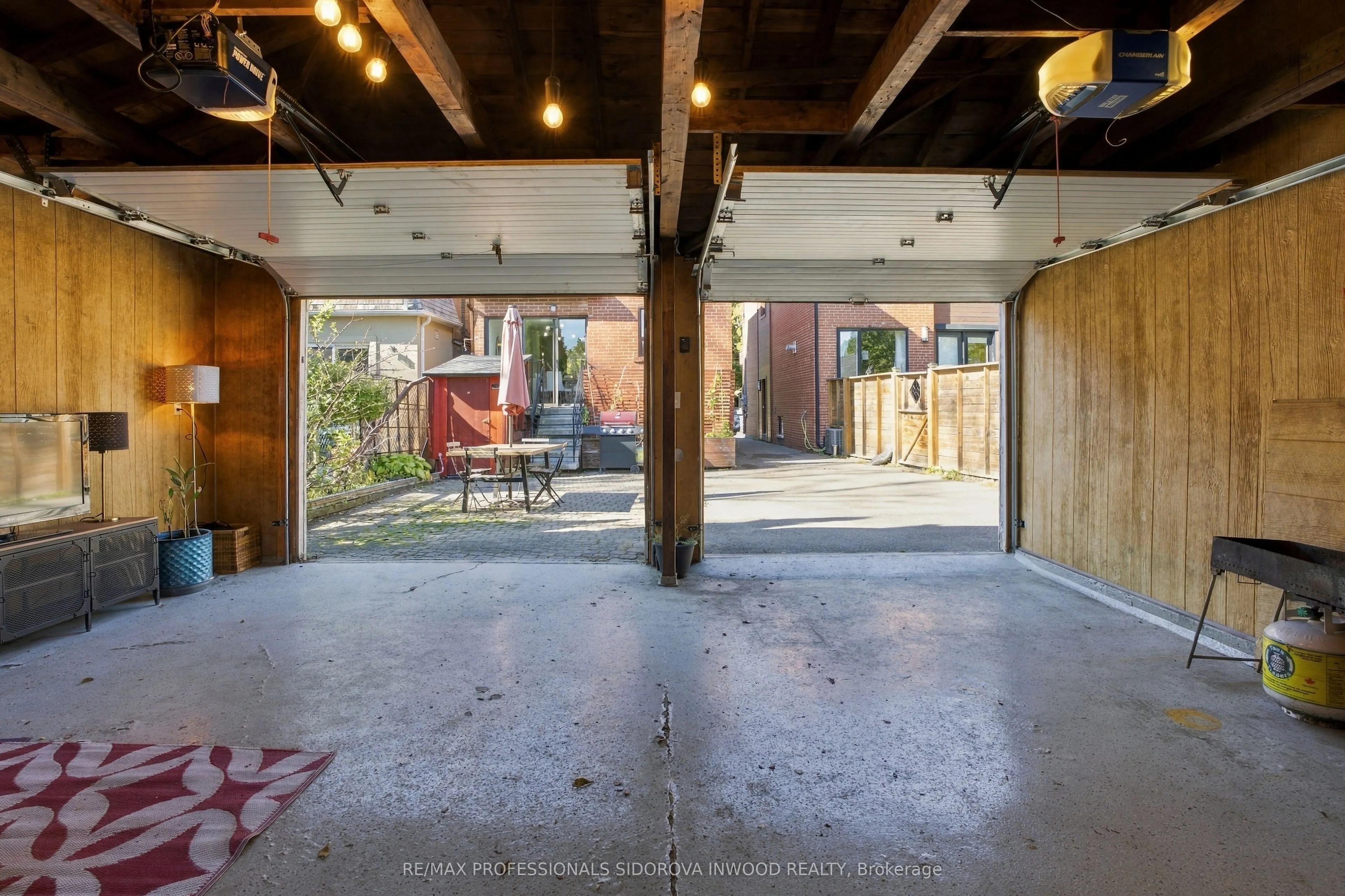137 Evelyn Avenue