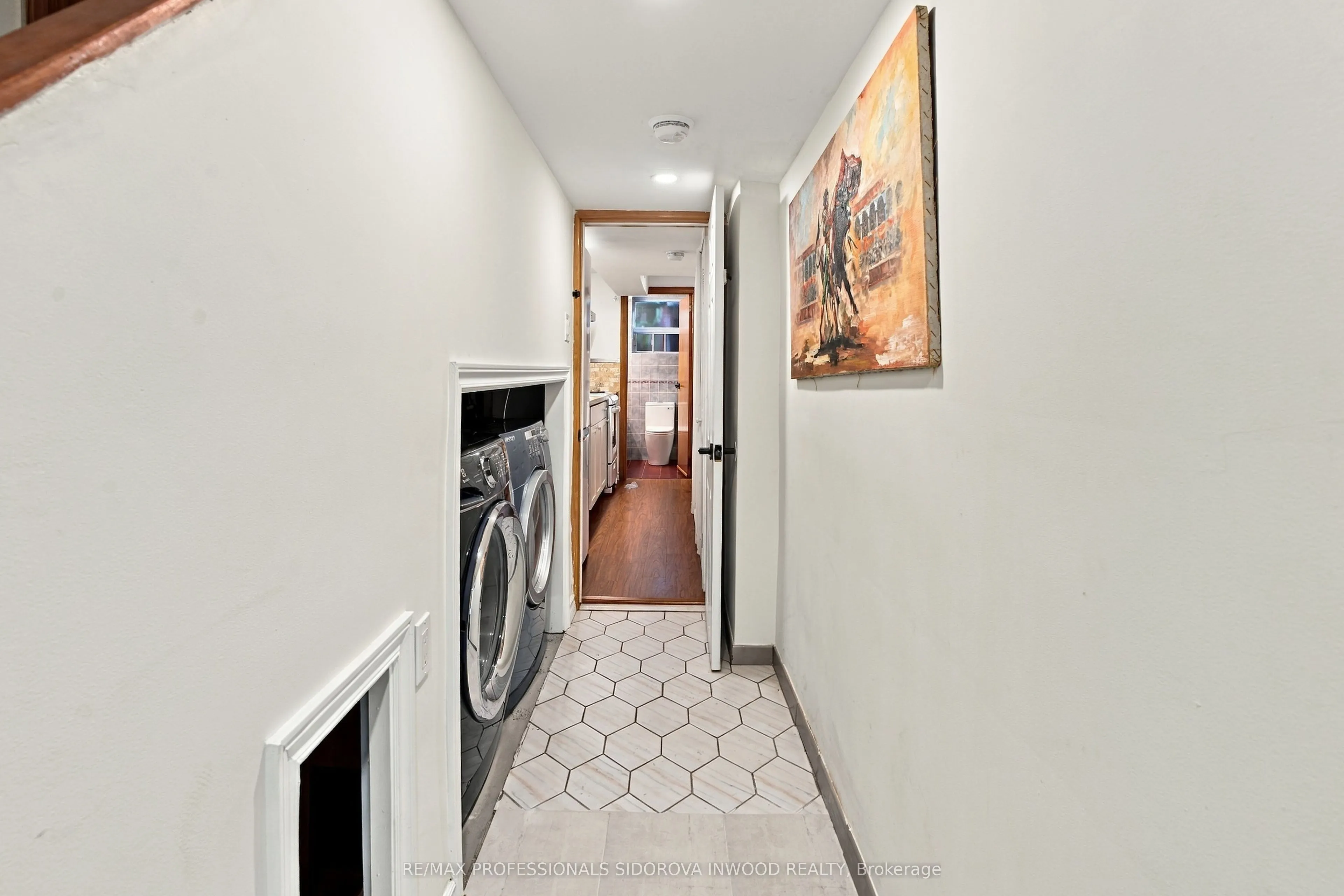 137 Evelyn Avenue
