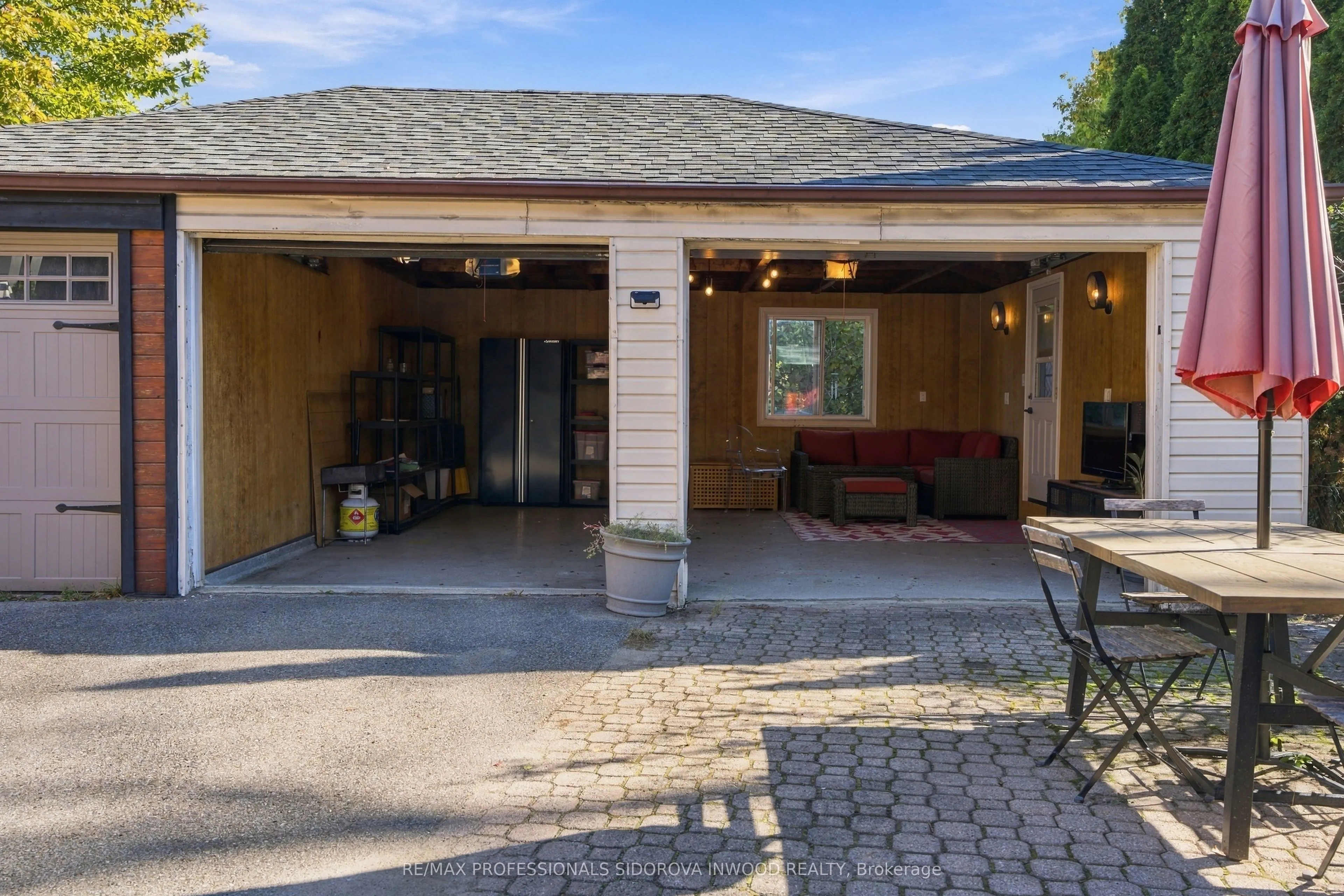 137 Evelyn Avenue