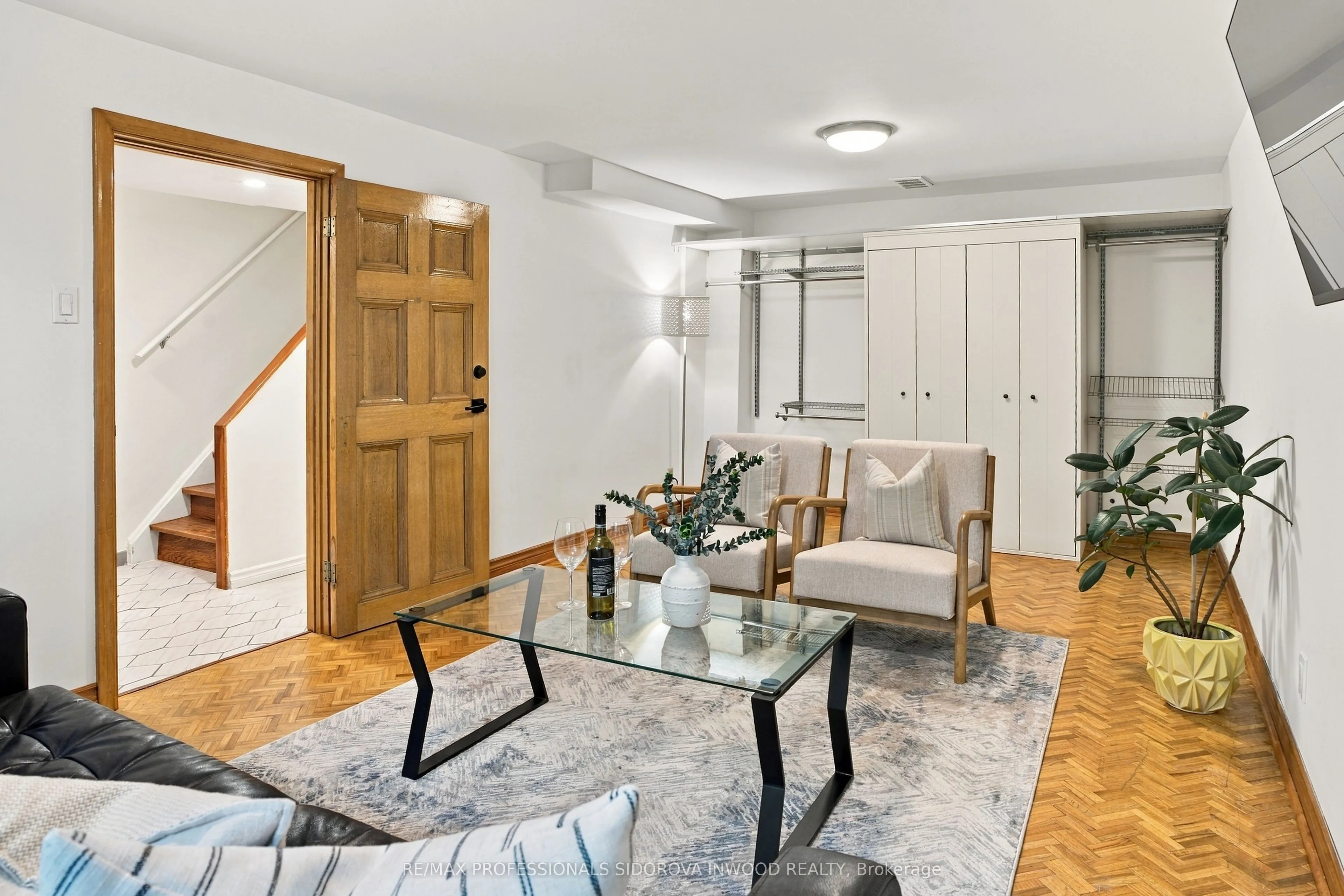 137 Evelyn Avenue