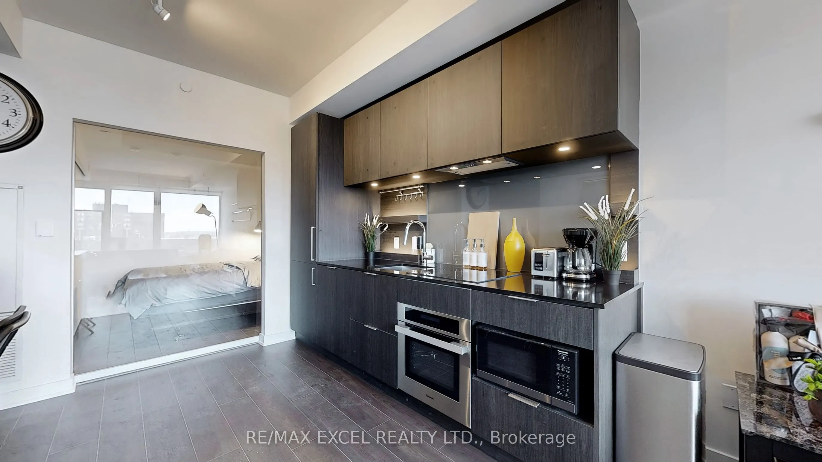 28 Ann Street #716