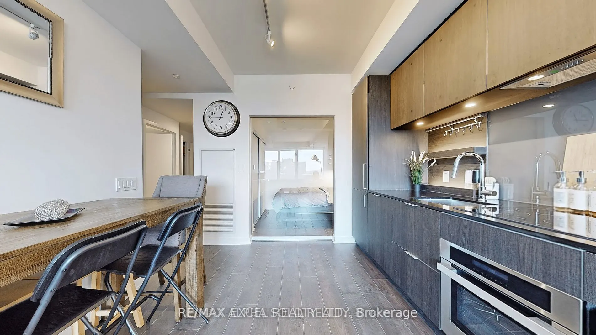 28 Ann Street #716
