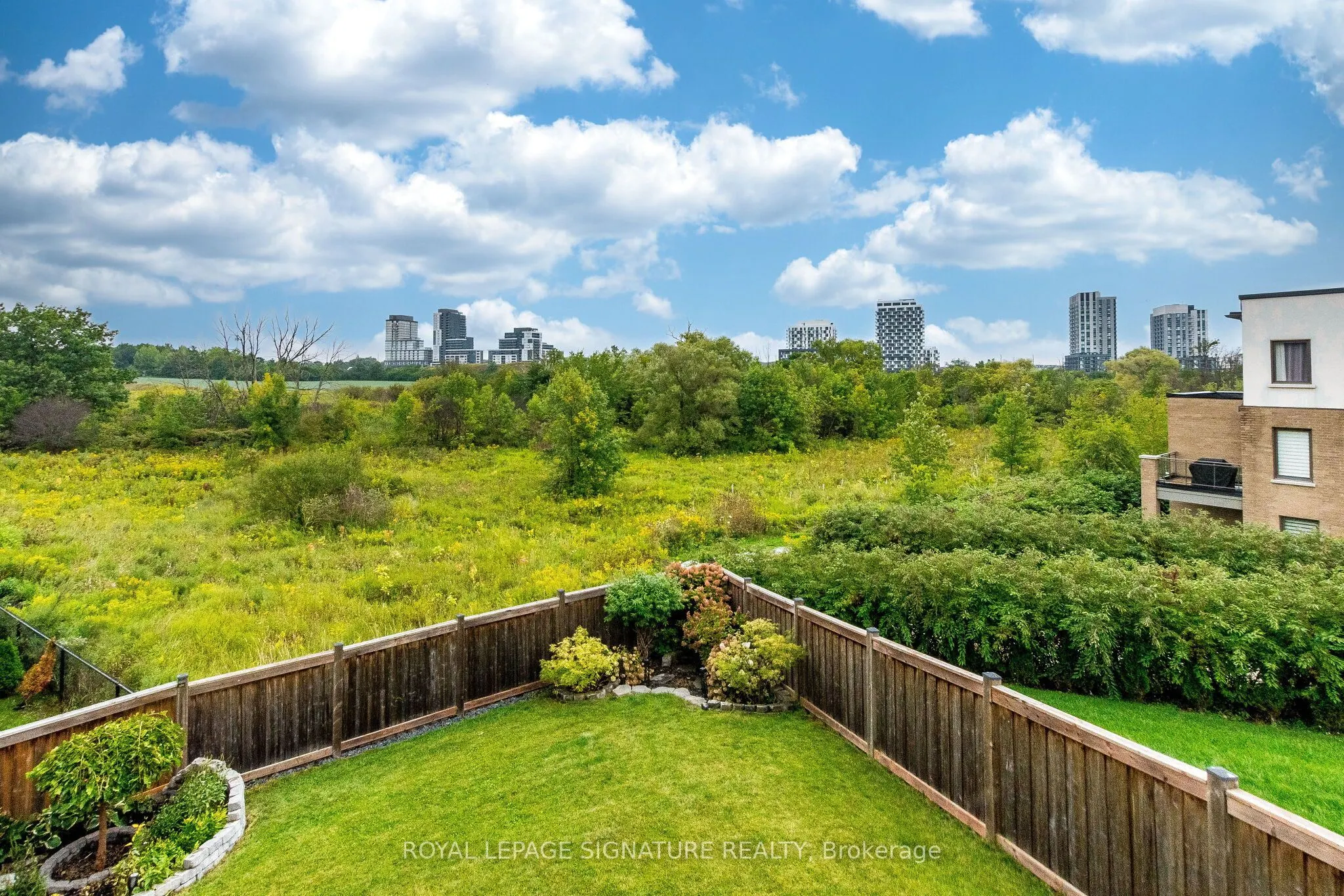 3121 Mintwood Circle