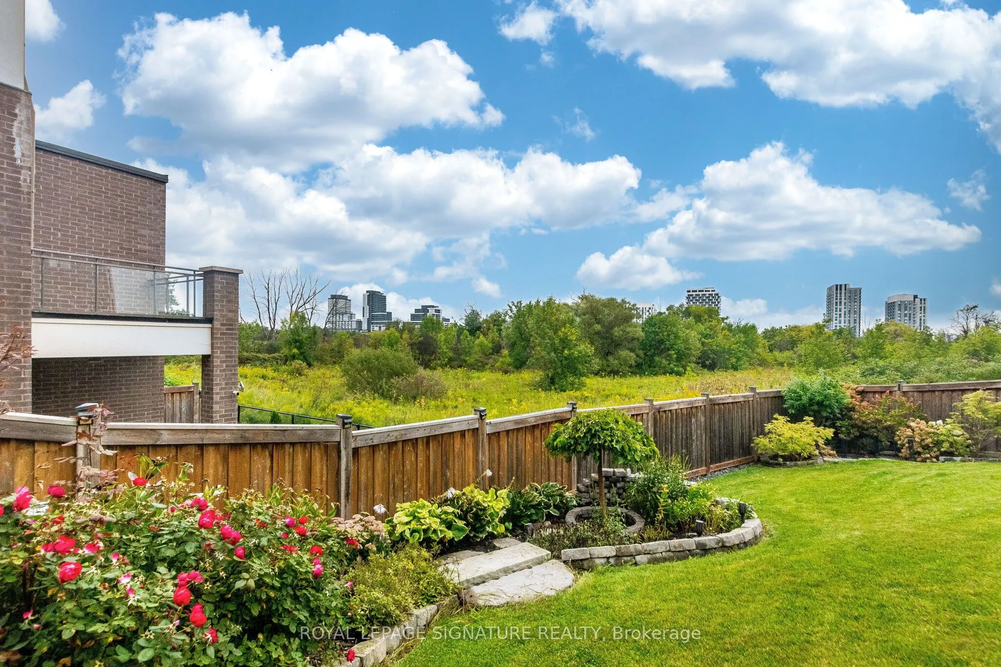 3121 Mintwood Circle