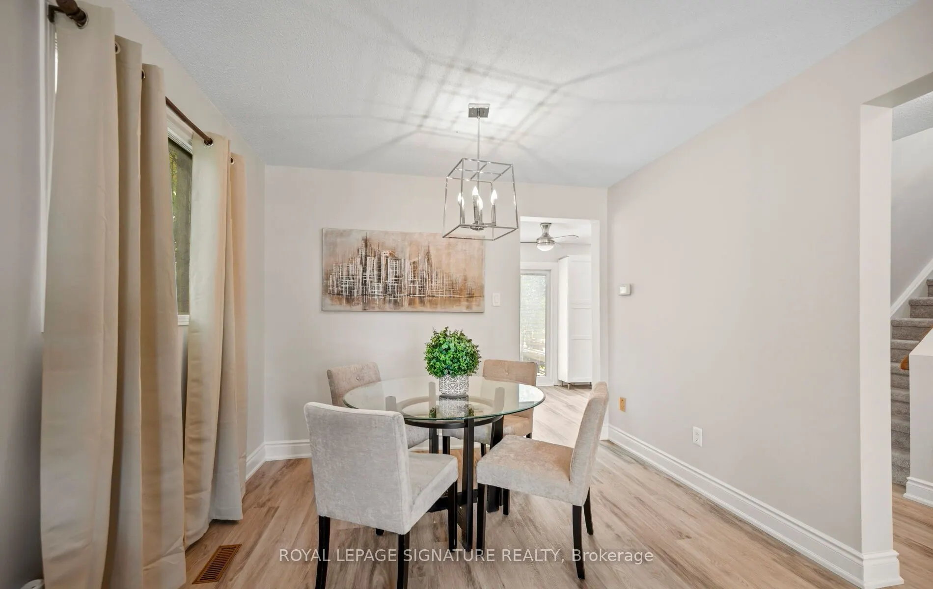 2092 Hunt Crescent