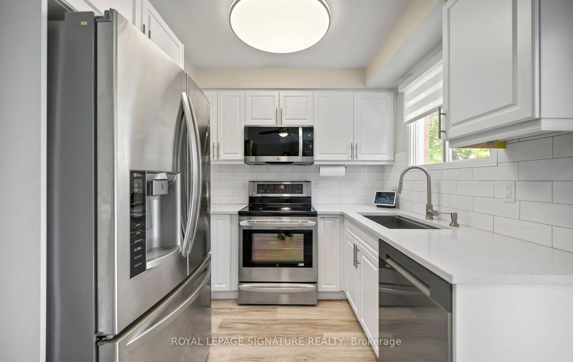 2092 Hunt Crescent